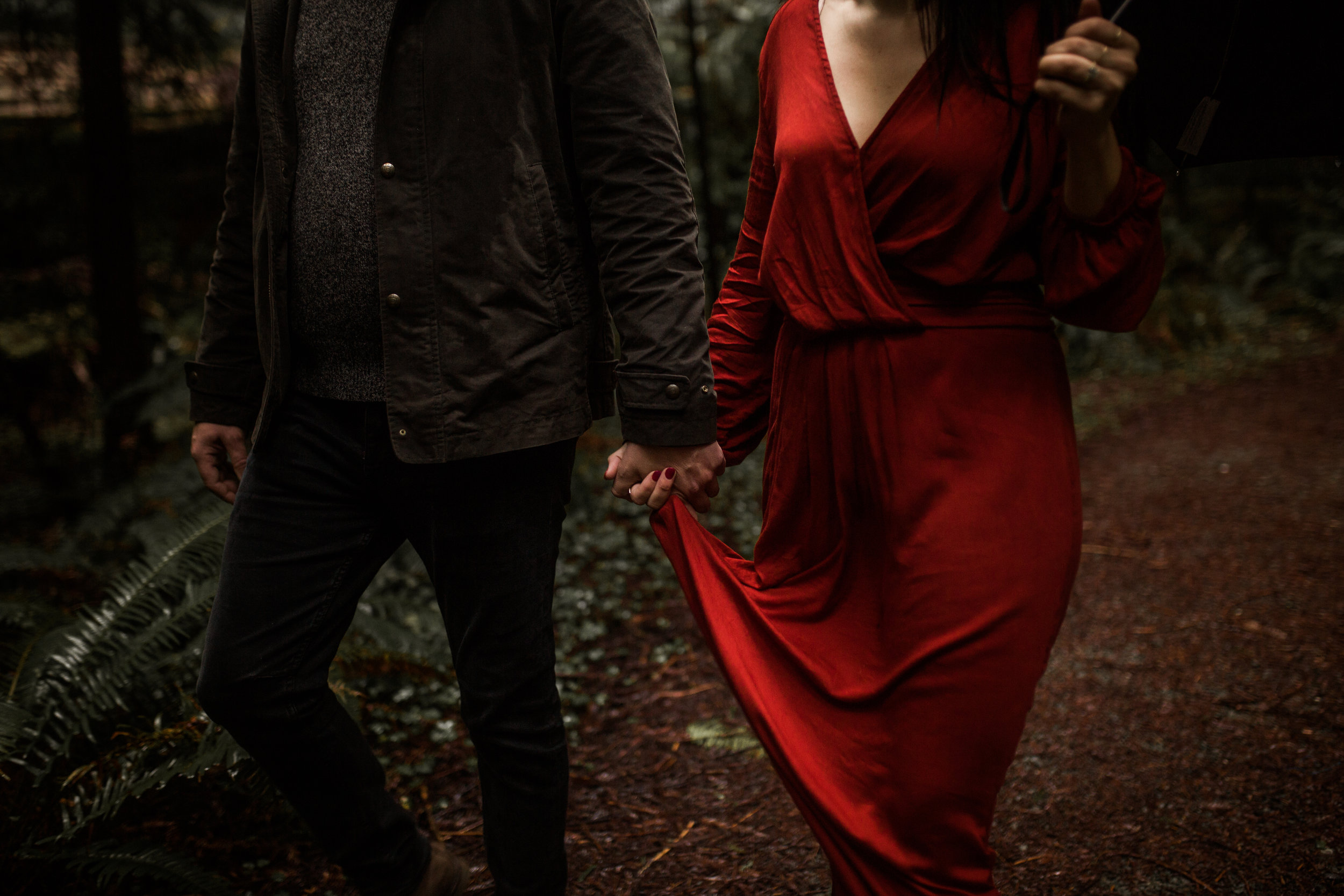 nicole-daacke-photography-redwoods-national-park-forest-rainy-foggy-adventure-engagement-session-humboldt-county-old-growth-redwood-tree-elopement-intimate-wedding-photographer-50.jpg
