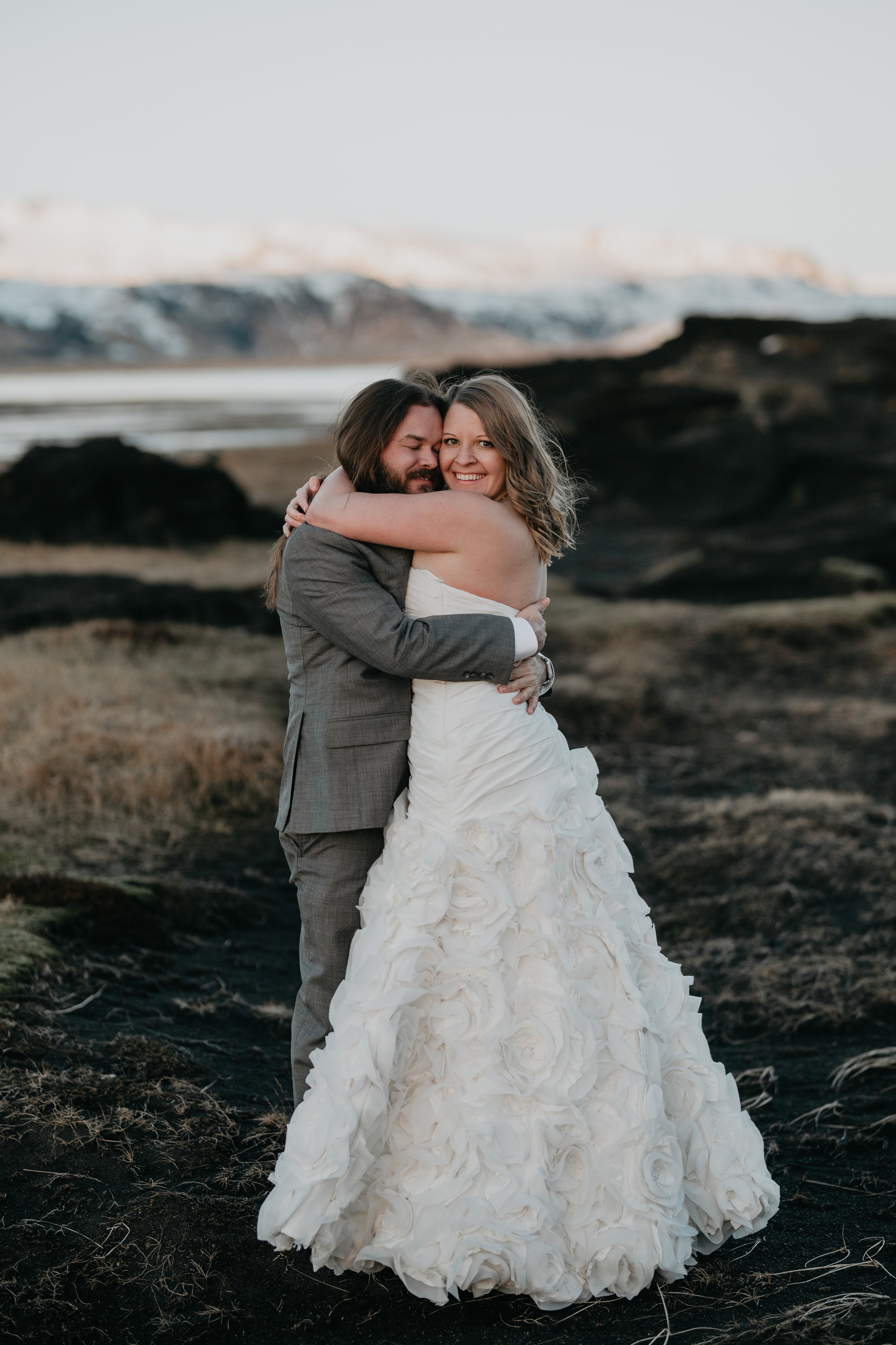 nicole-daacke-photography-iceland-winter-sunset-adventure-elopement-skogafoss-waterfall-black-sand-beach-dyrholaey-vik-iceland-intimate-wedding-black-church-elopement-photographer-29.jpg