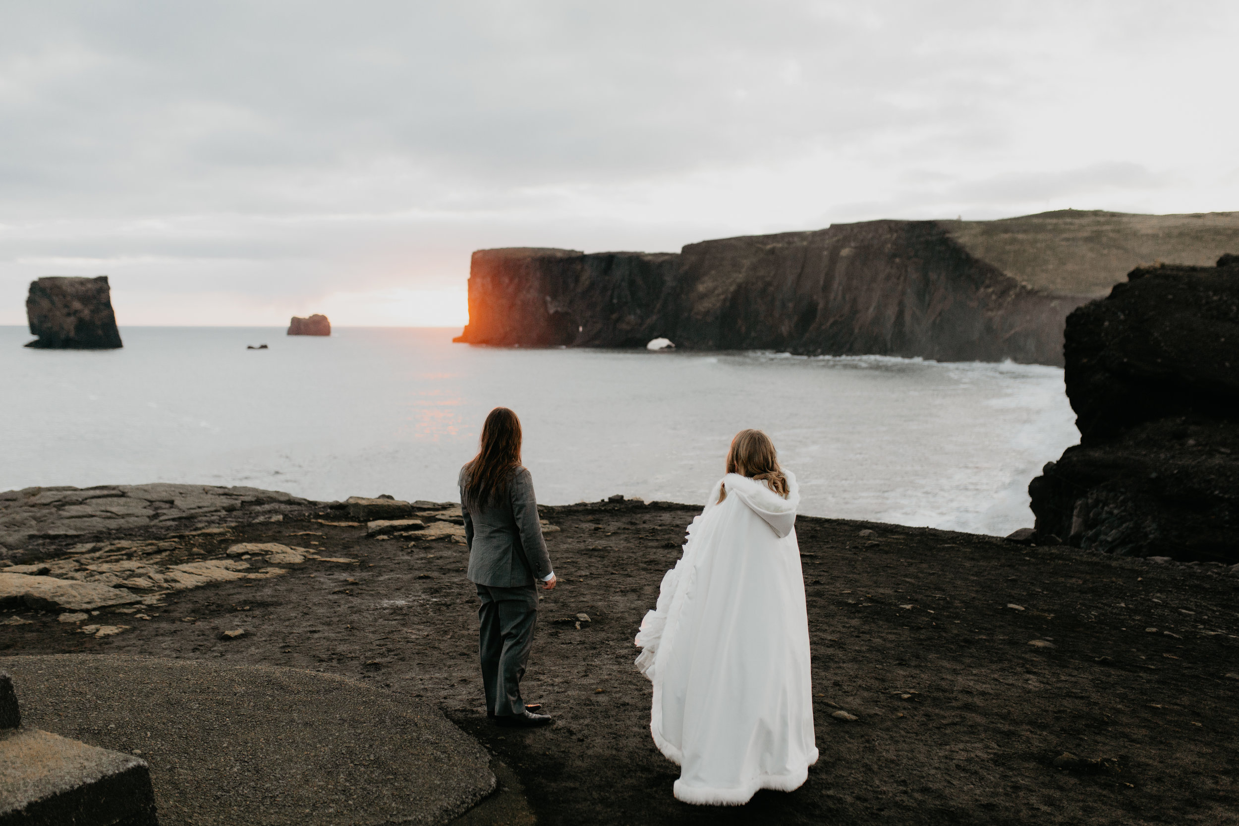 nicole-daacke-photography-iceland-winter-sunset-adventure-elopement-skogafoss-waterfall-black-sand-beach-dyrholaey-vik-iceland-intimate-wedding-black-church-elopement-photographer-54.jpg