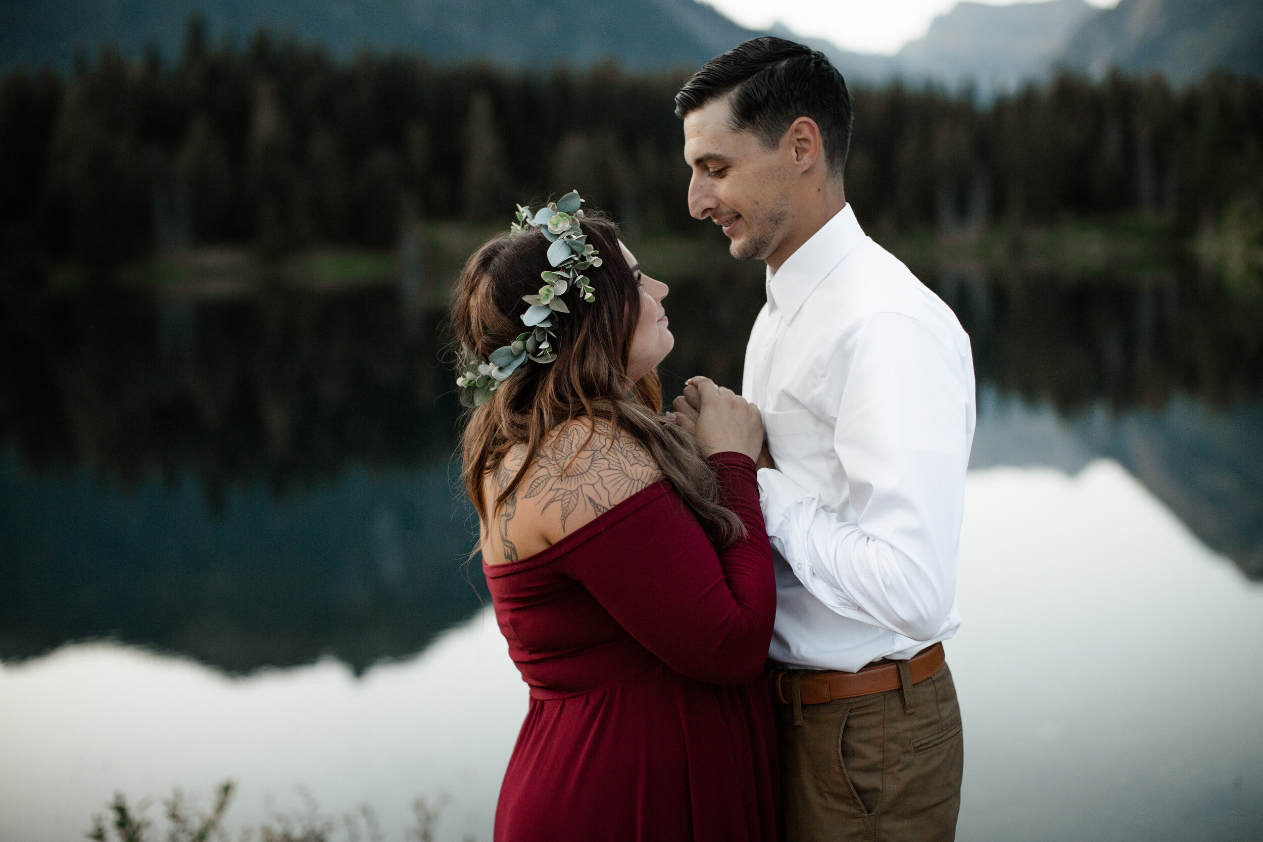 nicole-daacke-photography-gold-creek-pond-franklin-falls-waterfall-summer-adventure-engagement-session-elopement-photographer-washington-summer-engagement-photos-snoqualmie-pass-124.jpg