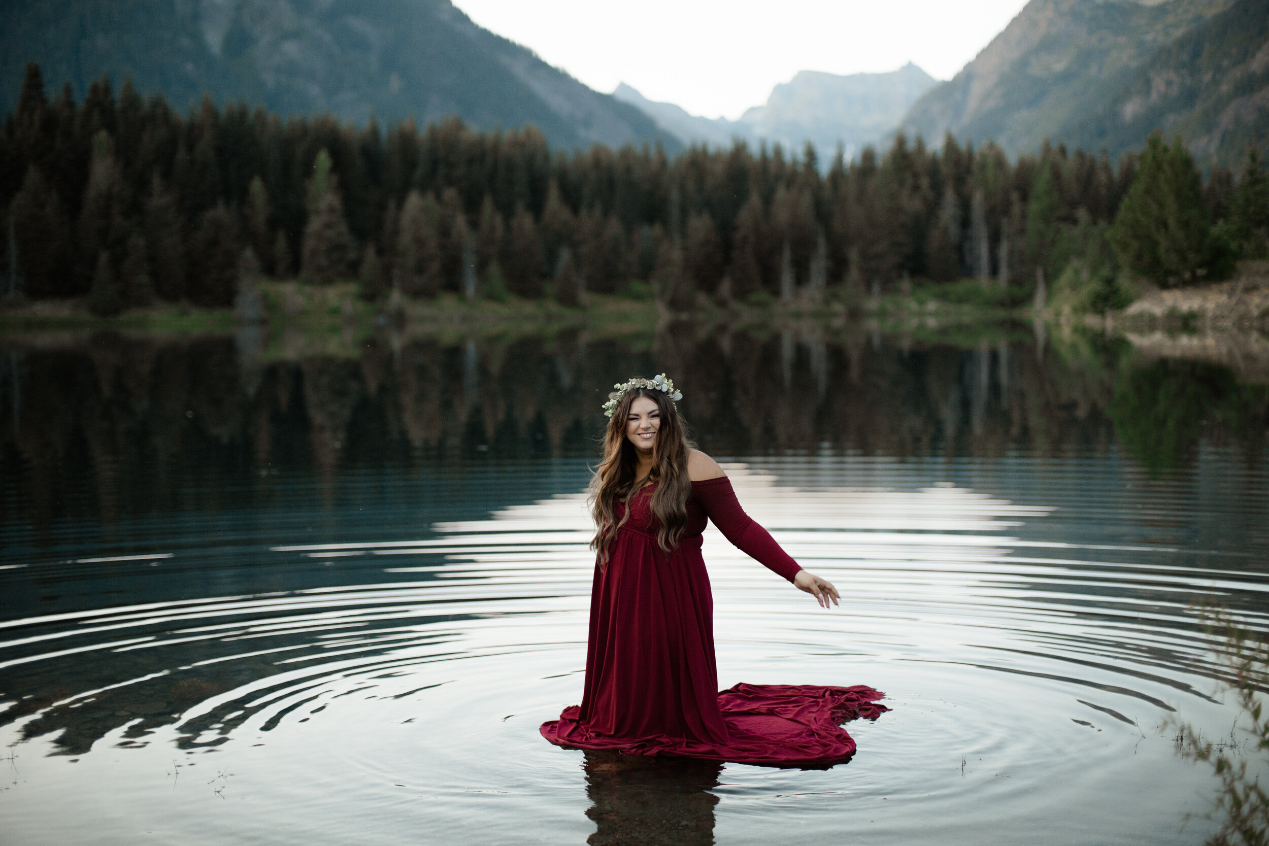 nicole-daacke-photography-gold-creek-pond-franklin-falls-waterfall-summer-adventure-engagement-session-elopement-photographer-washington-summer-engagement-photos-snoqualmie-pass-126.jpg