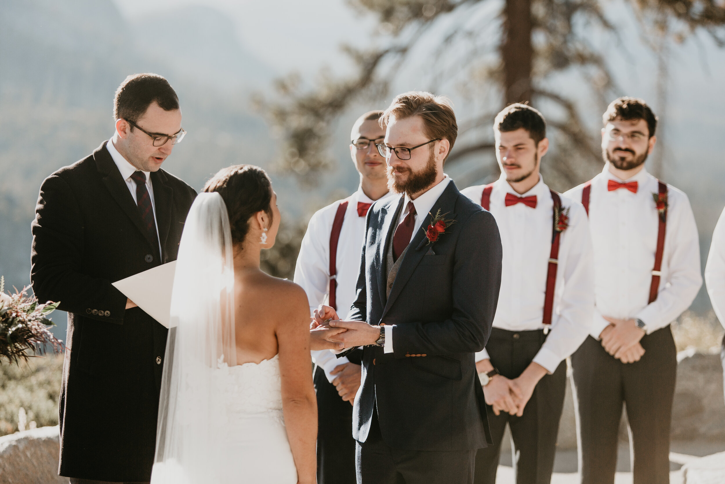 Nicole-Daacke-Photography-yosemite-national-park-elopement-photography-adventure-elopement-in-yosemite-taft-point-sunset-elopement-photographs-california-intimate-destination-wedding-in-yosemite-national-park-6303.jpg