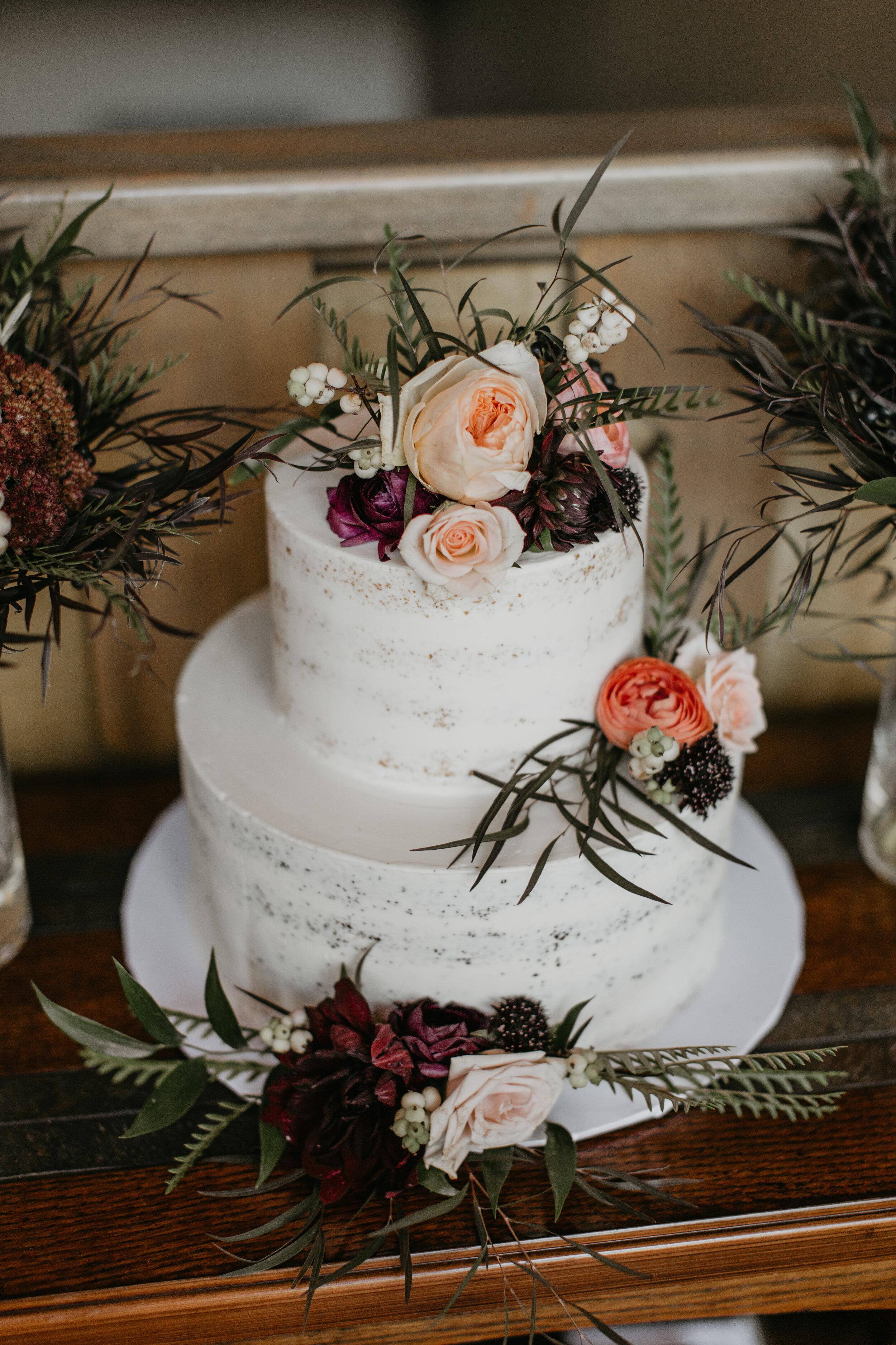 Nicole-Daacke-Photography-yosemite-national-park-elopement-photography-adventure-elopement-in-yosemite-taft-point-sunset-elopement-photographs-california-intimate-destination-wedding-in-yosemite-national-park-6591.jpg