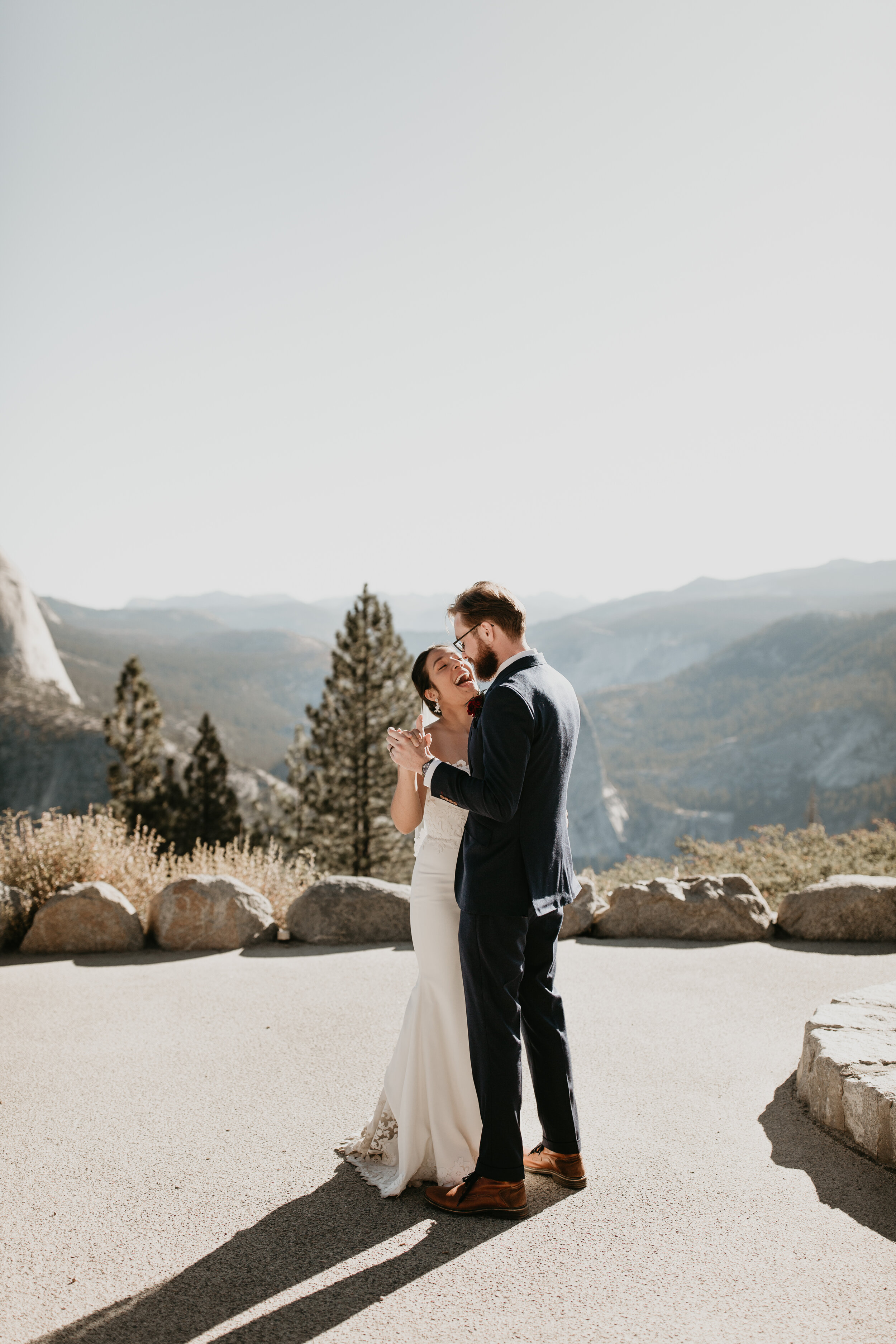 Nicole-Daacke-Photography-yosemite-national-park-elopement-photography-adventure-elopement-in-yosemite-taft-point-sunset-elopement-photographs-california-intimate-destination-wedding-in-yosemite-national-park-6794.jpg