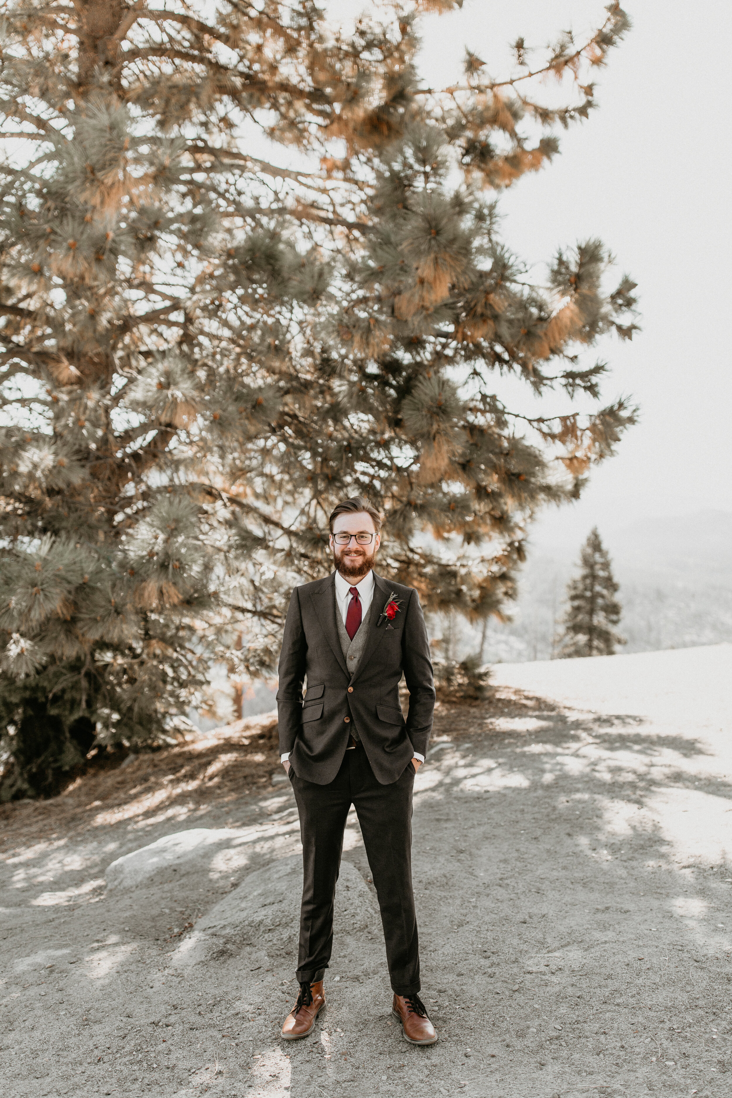 Nicole-Daacke-Photography-yosemite-national-park-elopement-photography-adventure-elopement-in-yosemite-taft-point-sunset-elopement-photographs-california-intimate-destination-wedding-in-yosemite-national-park-6875.jpg