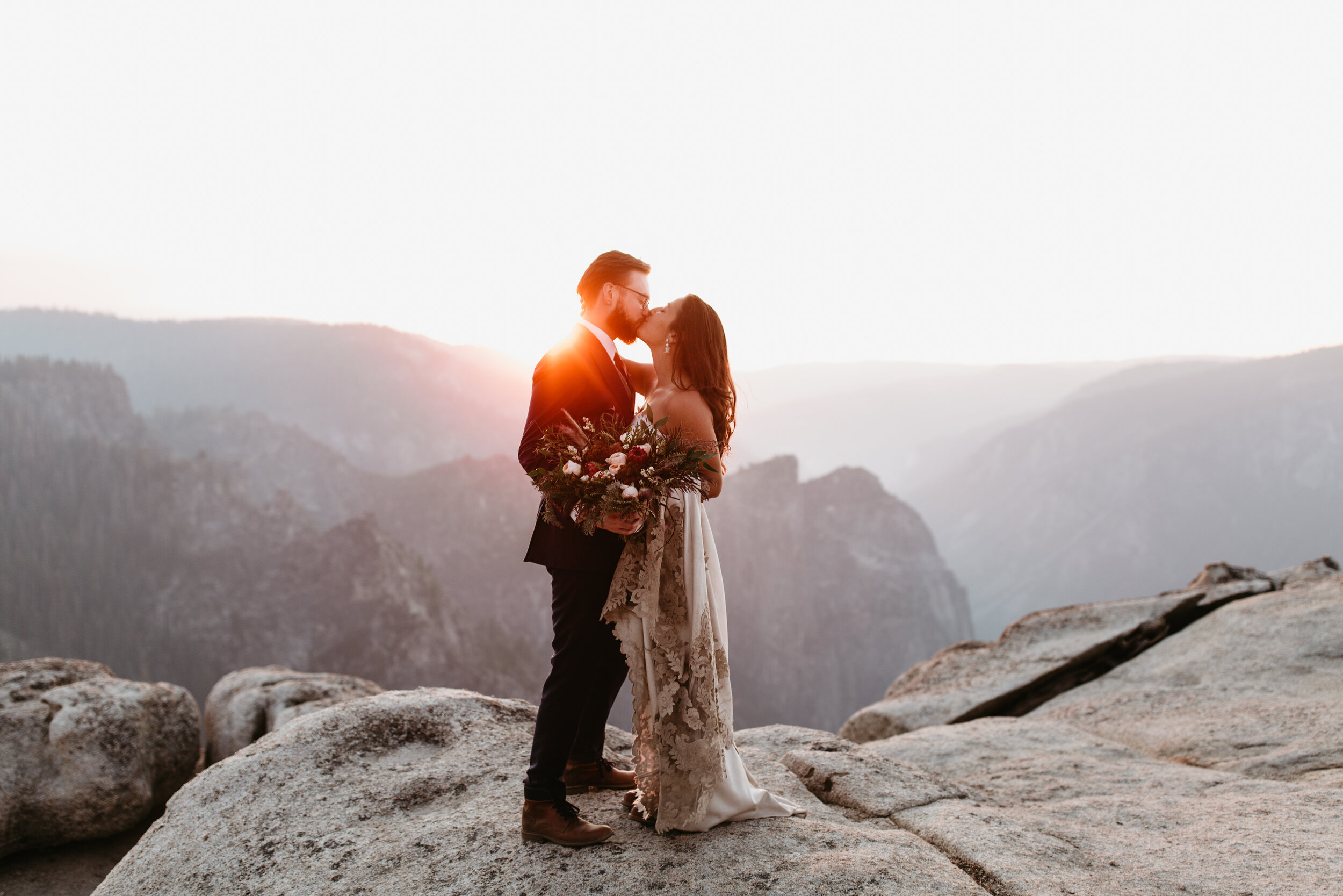 Nicole-Daacke-Photography-yosemite-national-park-elopement-photography-adventure-elopement-in-yosemite-taft-point-sunset-elopement-photographs-california-intimate-destination-wedding-in-yosemite-national-park-9464.jpg