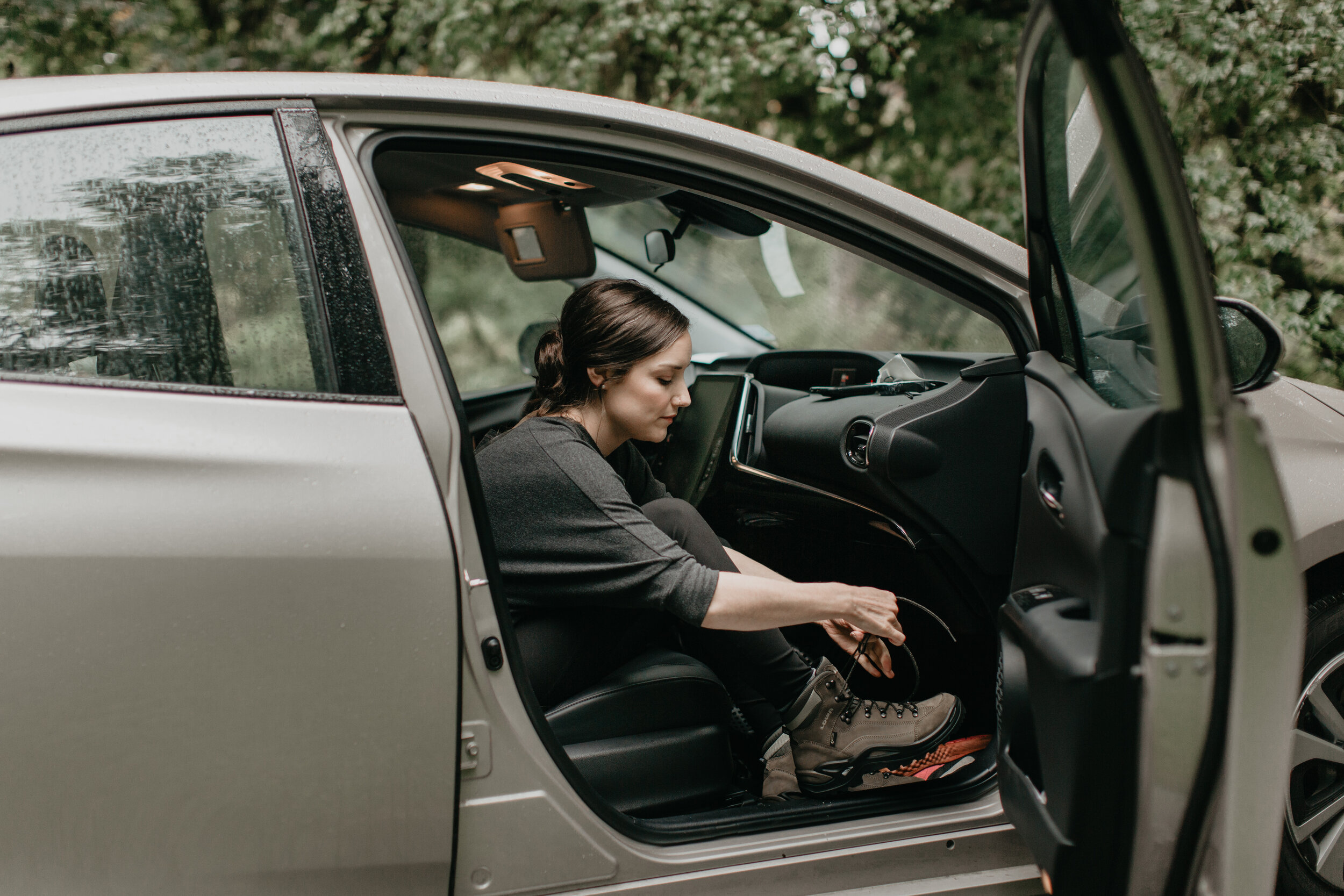 Nicole-Daacke-Photography-Olympic-national-park-elopement-photography-intimiate-elopement-in-olympic-peninsula-washington-state-rainy-day-ruby-beach-hoh-rainforest-elopement-inspiration-rainforest-pnw-elopement-photography-101.jpg