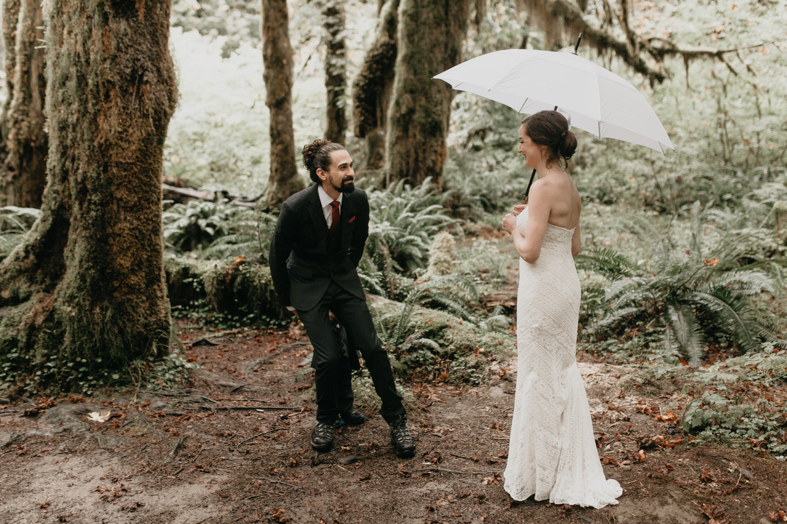 Nicole-Daacke-Photography-Olympic-national-park-elopement-photography-intimiate-elopement-in-olympic-peninsula-washington-state-rainy-day-ruby-beach-hoh-rainforest-elopement-inspiration-rainforest-pnw-elopement-photography-110.jpg