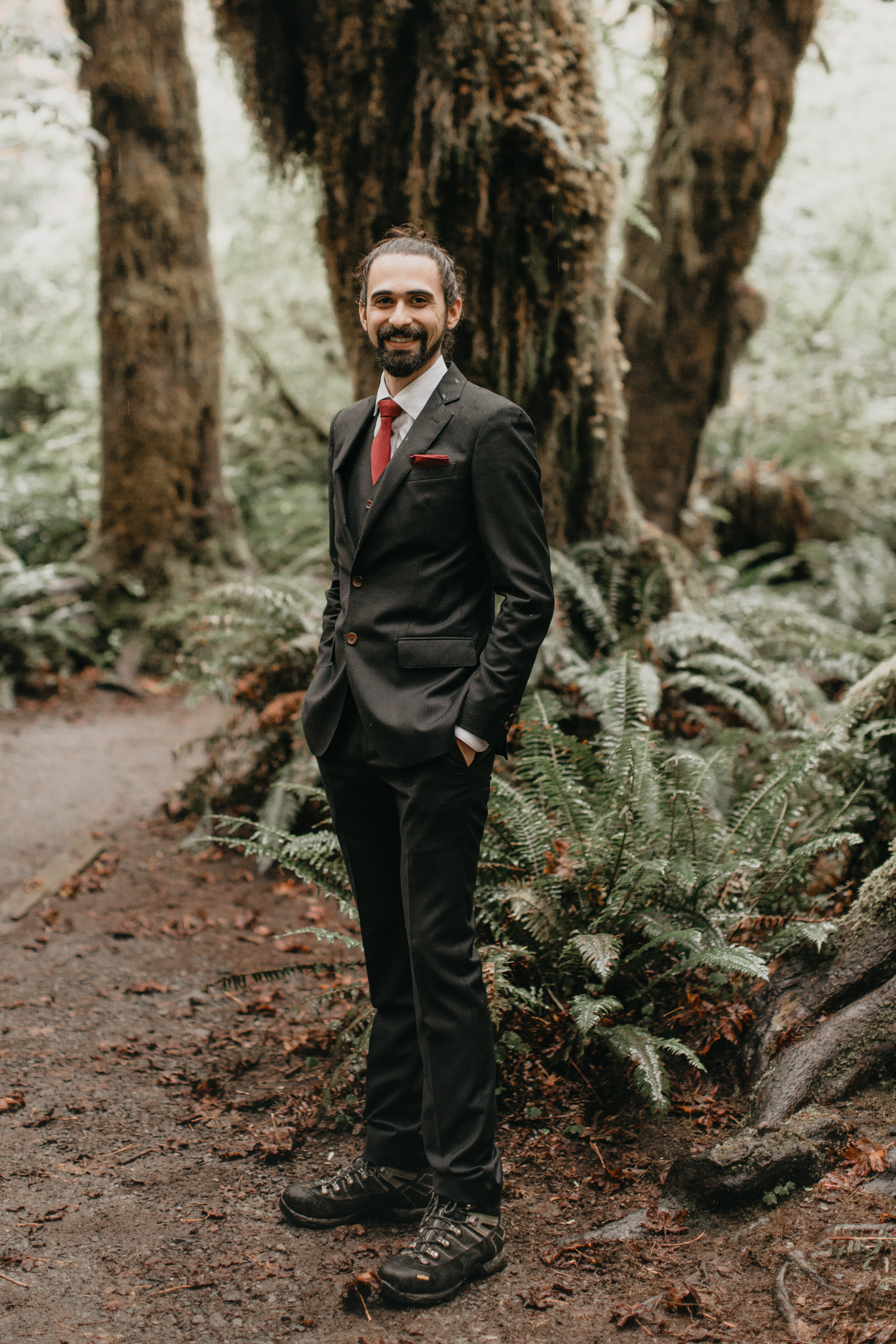 Nicole-Daacke-Photography-Olympic-national-park-elopement-photography-intimiate-elopement-in-olympic-peninsula-washington-state-rainy-day-ruby-beach-hoh-rainforest-elopement-inspiration-rainforest-pnw-elopement-photography-125.jpg