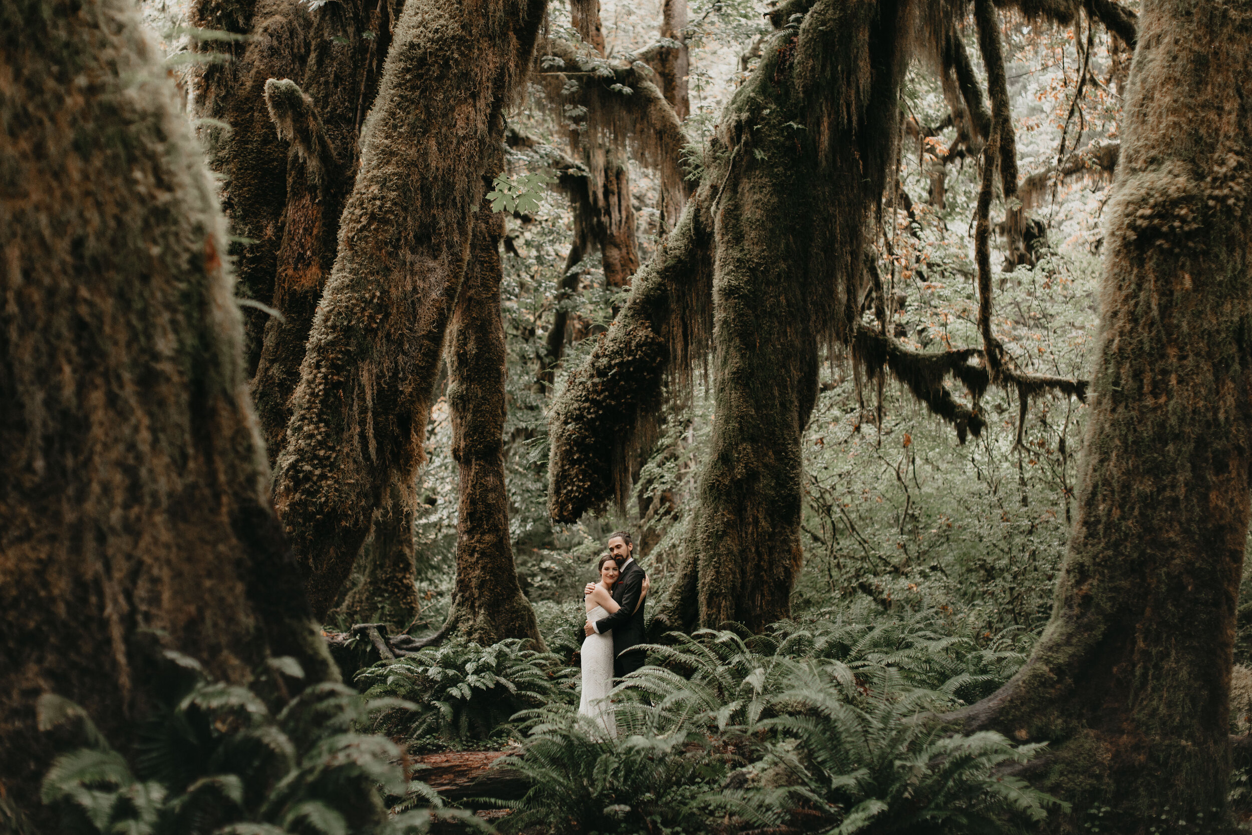 Nicole-Daacke-Photography-Olympic-national-park-elopement-photography-intimiate-elopement-in-olympic-peninsula-washington-state-rainy-day-ruby-beach-hoh-rainforest-elopement-inspiration-rainforest-pnw-elopement-photography-131.jpg