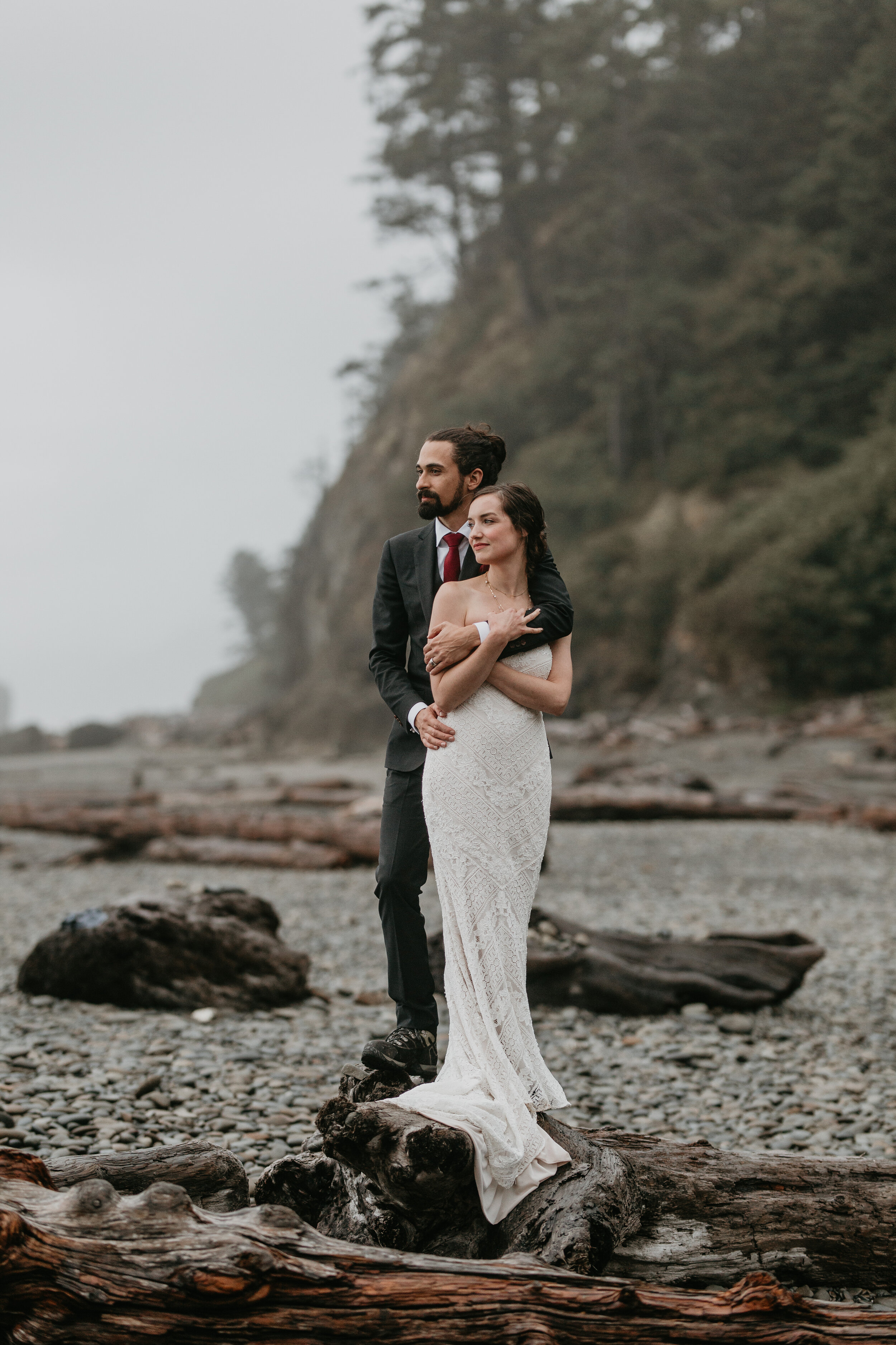 Nicole-Daacke-Photography-Olympic-national-park-elopement-photography-intimiate-elopement-in-olympic-peninsula-washington-state-rainy-day-ruby-beach-hoh-rainforest-elopement-inspiration-rainforest-pnw-elopement-photography-154.jpg