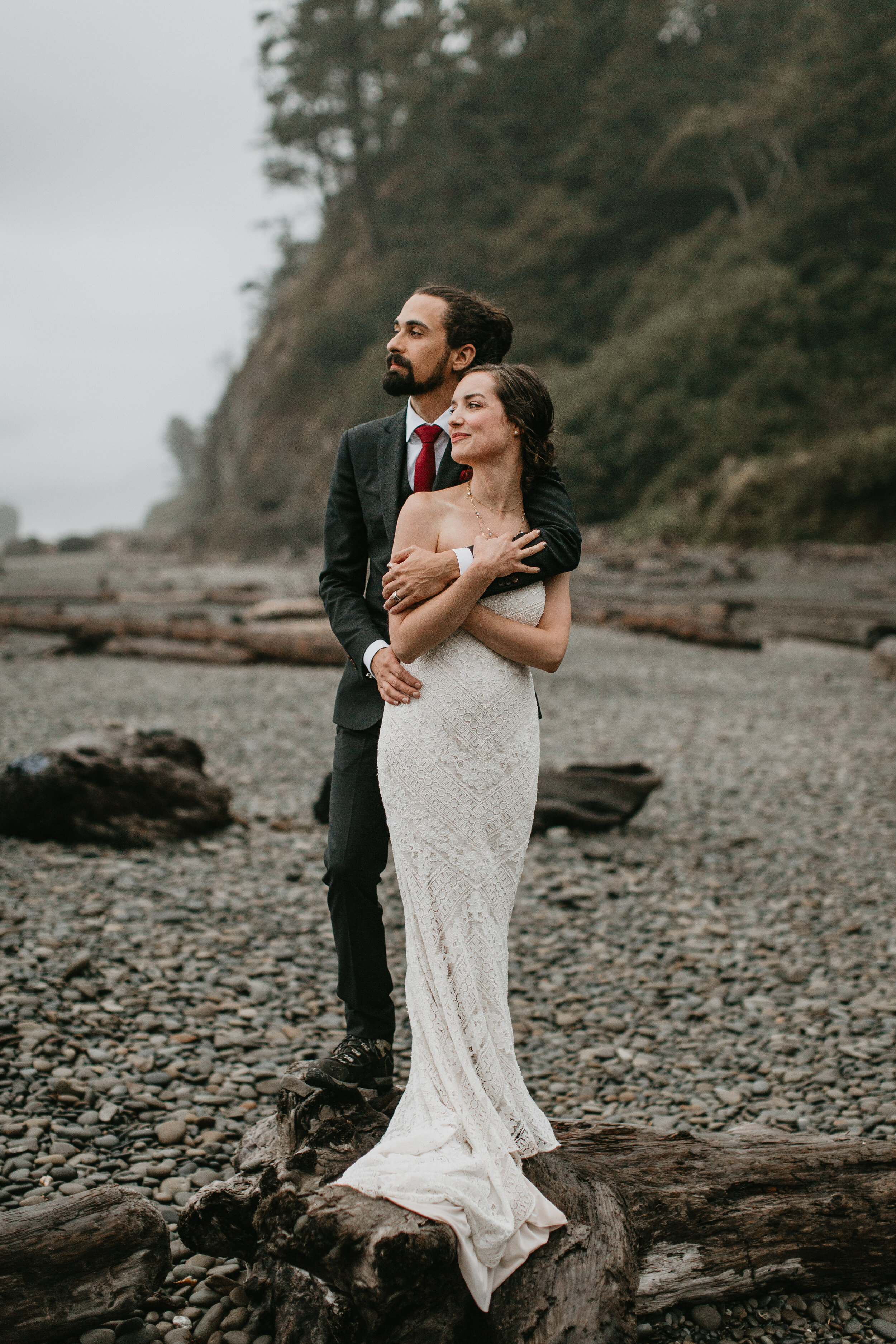 Nicole-Daacke-Photography-Olympic-national-park-elopement-photography-intimiate-elopement-in-olympic-peninsula-washington-state-rainy-day-ruby-beach-hoh-rainforest-elopement-inspiration-rainforest-pnw-elopement-photography-157.jpg