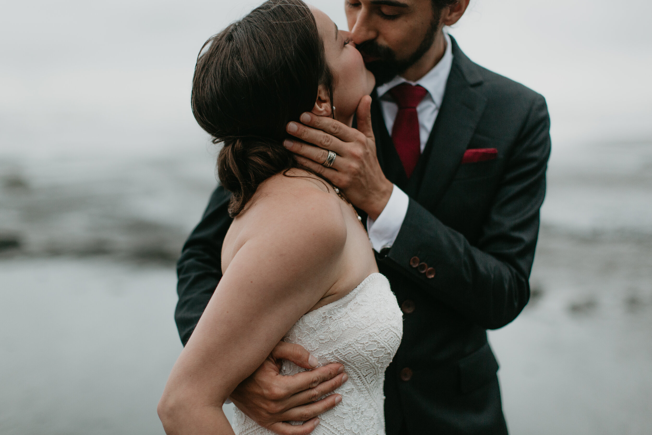 Nicole-Daacke-Photography-Olympic-national-park-elopement-photography-intimiate-elopement-in-olympic-peninsula-washington-state-rainy-day-ruby-beach-hoh-rainforest-elopement-inspiration-rainforest-pnw-elopement-photography-170.jpg