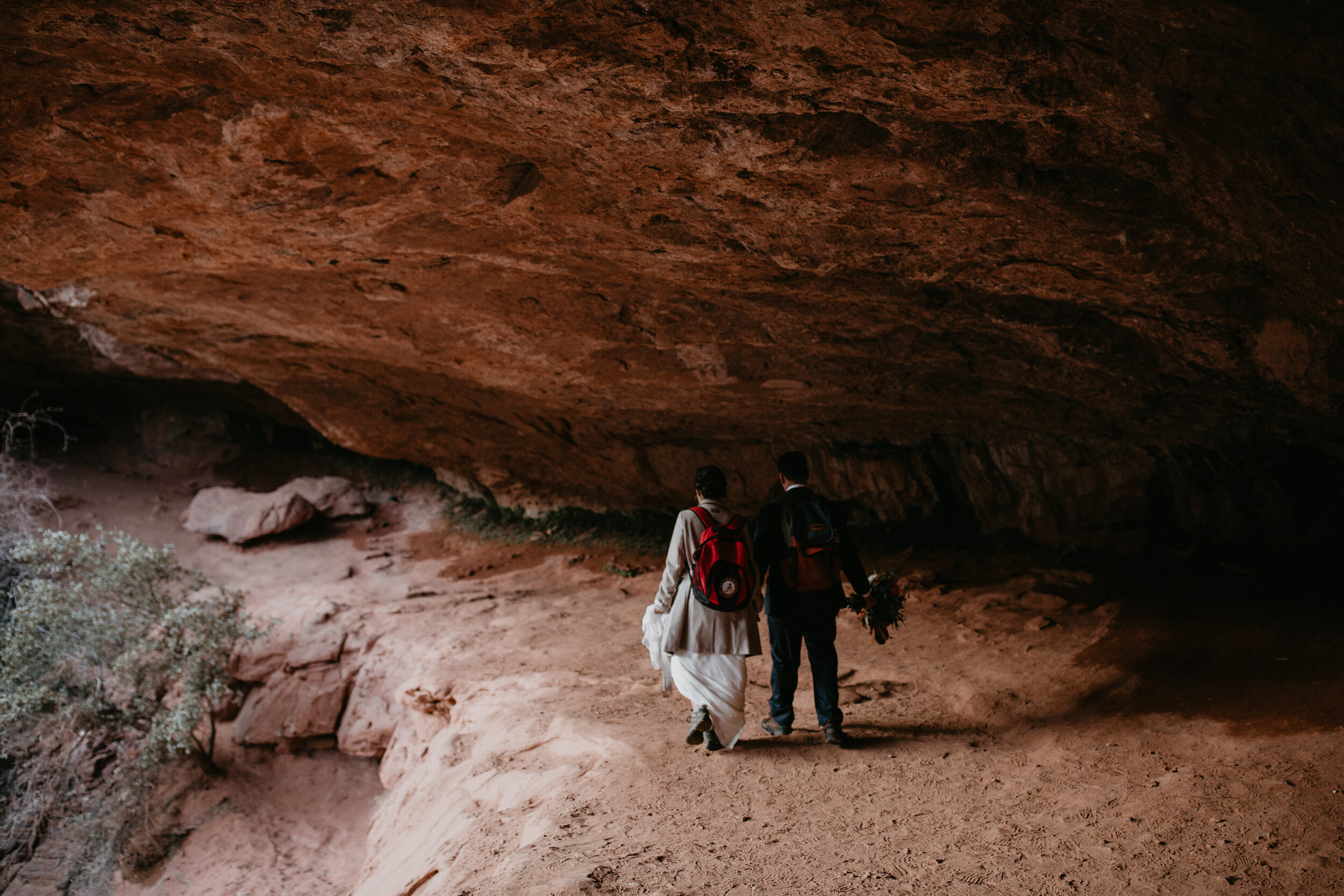 Nicole-Daacke-Photography-snowy-hiking-elopement-in-zion-national-park-zion-elopement-photographer-canyon-overlook-trial-brial-portraits-in-mt-zion-national-park-utah-desert-adventure-elopement-photographer-141.jpg