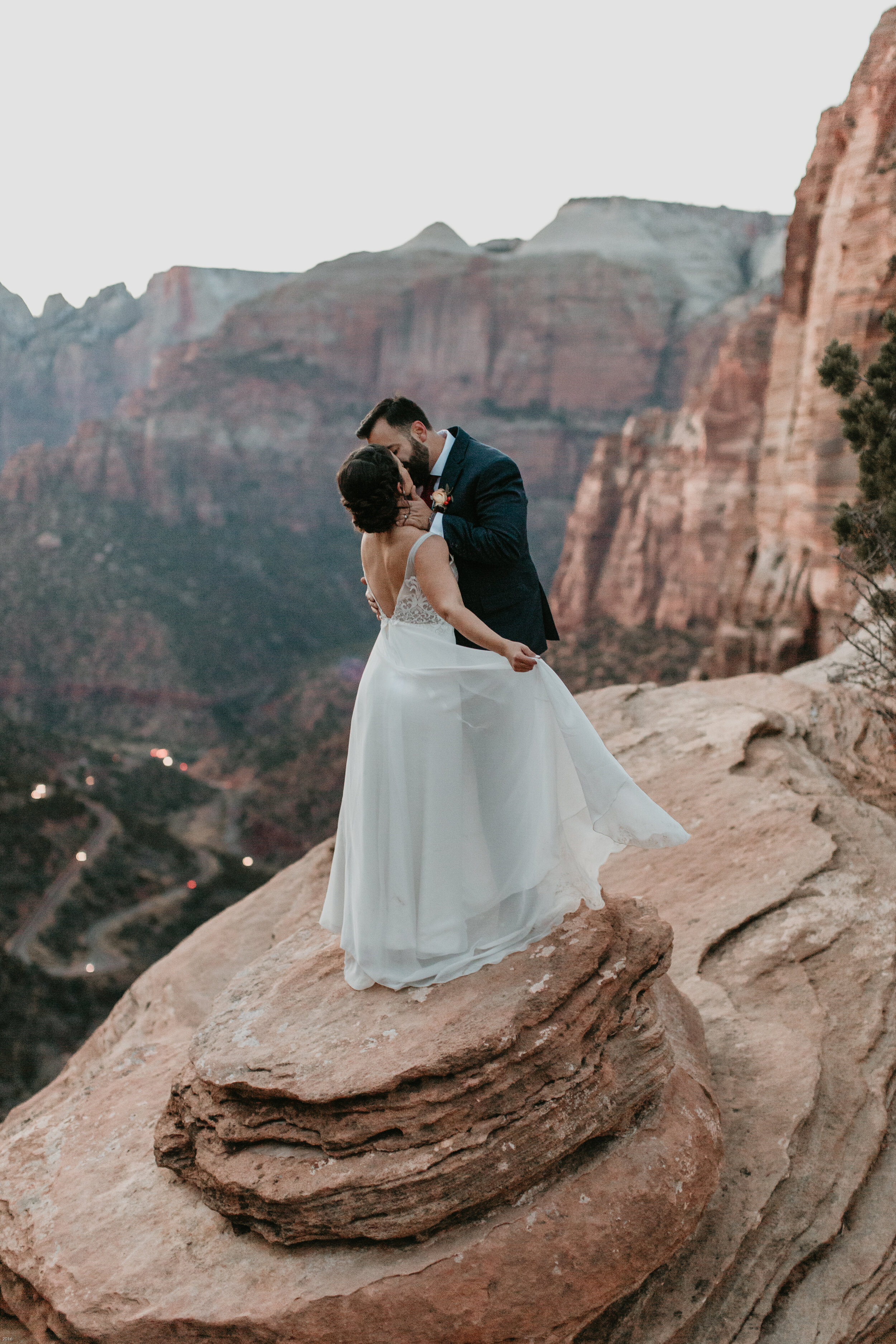 Nicole-Daacke-Photography-snowy-hiking-elopement-in-zion-national-park-zion-elopement-photographer-canyon-overlook-trial-brial-portraits-in-mt-zion-national-park-utah-desert-adventure-elopement-photographer-179.jpg