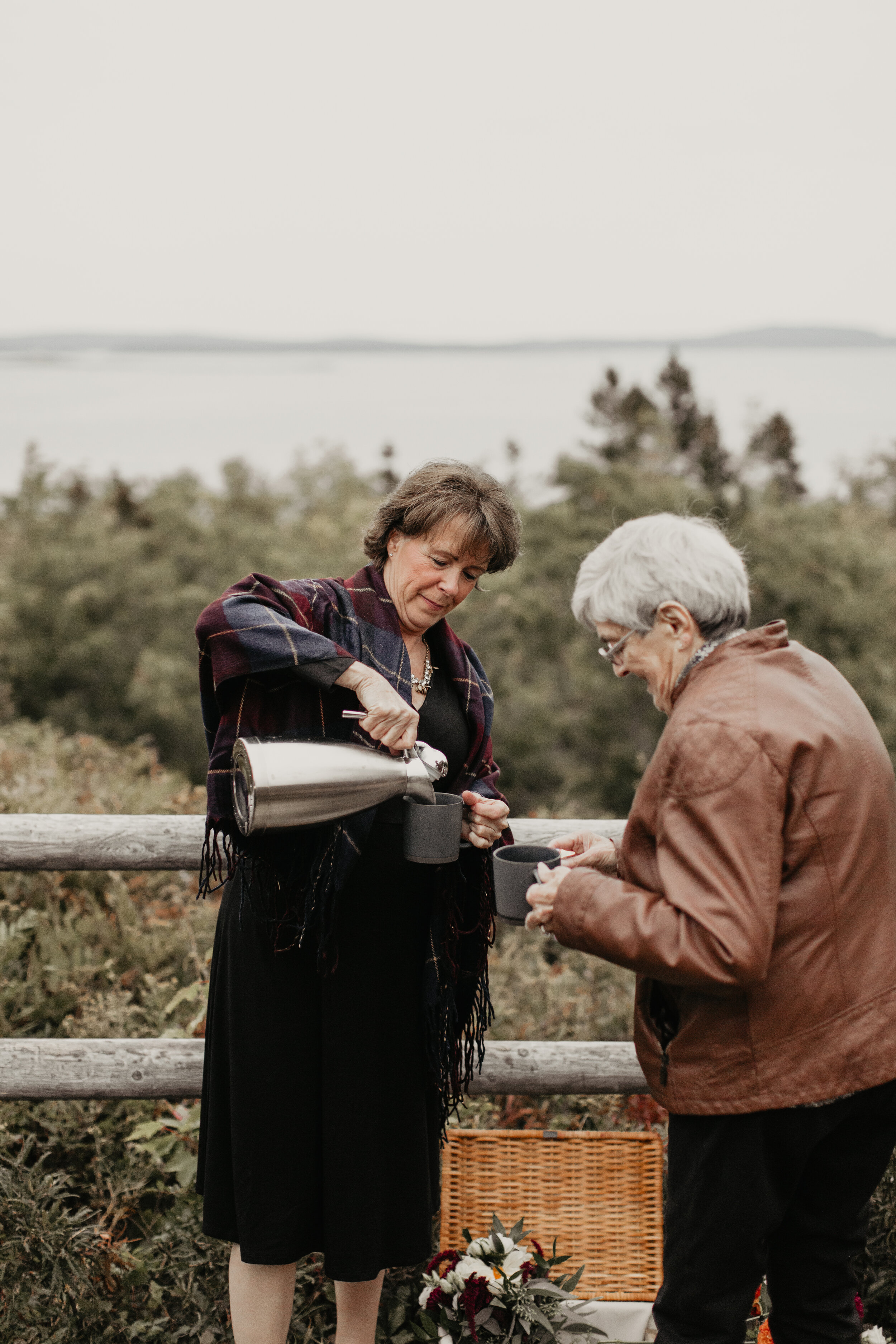 Nicole-Daacke-Photography-Acadia-national-park-elopement-photography-elopement-in-acadia-inspiration-maine-intimate-wedding-destination-elopement-photographer-rainy-day-maine-coast-bar-harbor-elopement-photography-127.jpg