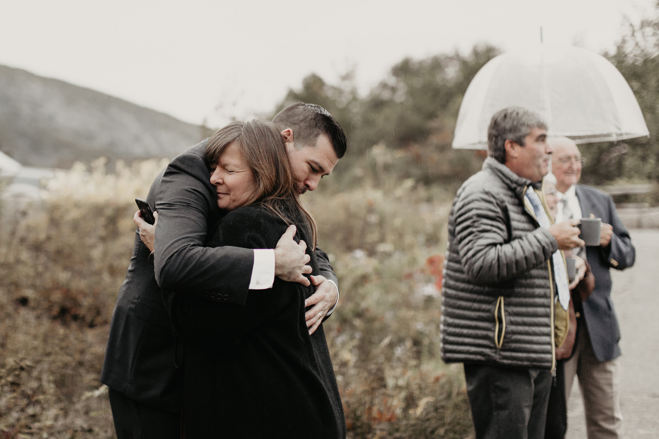 Nicole-Daacke-Photography-Acadia-national-park-elopement-photography-elopement-in-acadia-inspiration-maine-intimate-wedding-destination-elopement-photographer-rainy-day-maine-coast-bar-harbor-elopement-photography-129.jpg