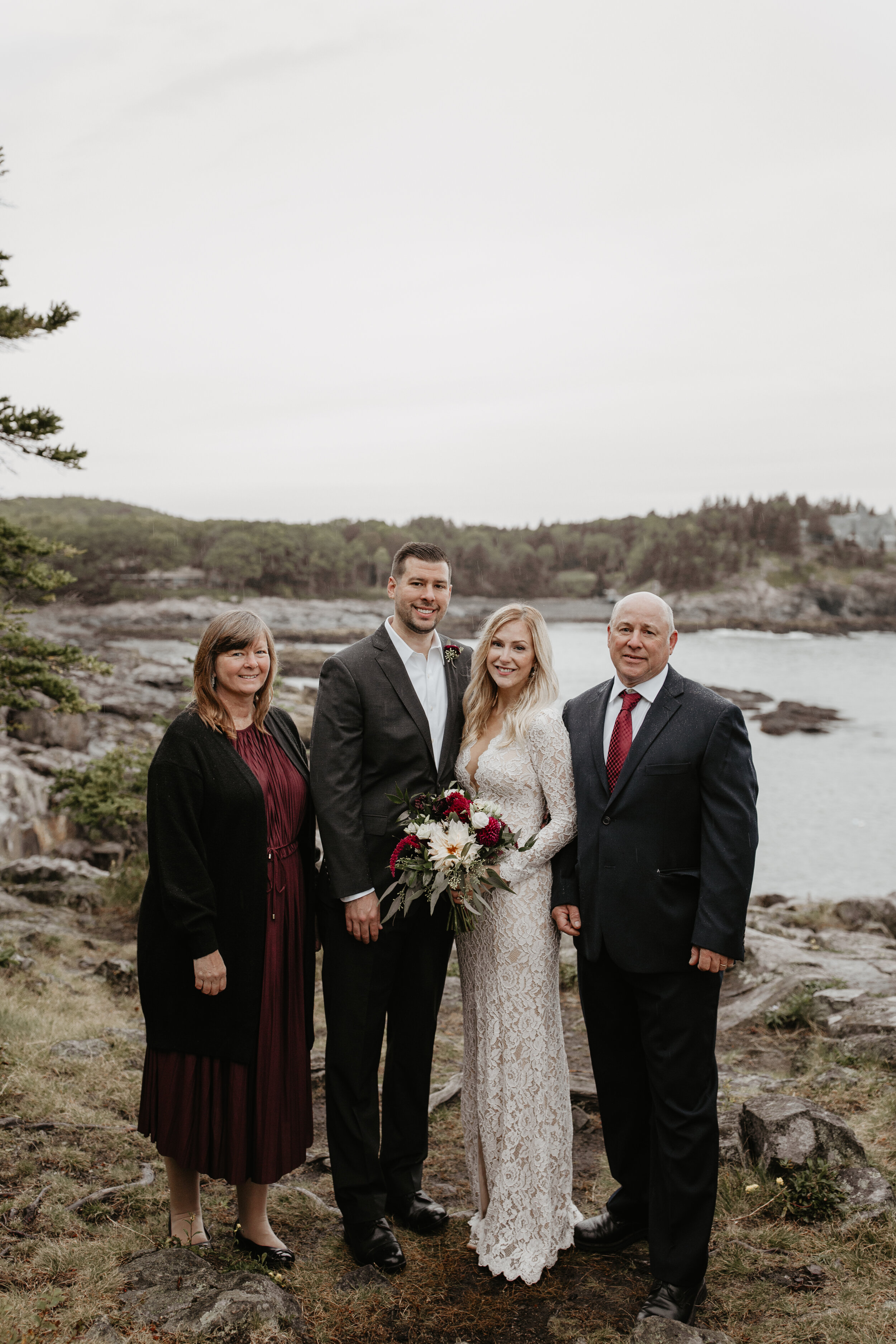 Nicole-Daacke-Photography-Acadia-national-park-elopement-photography-elopement-in-acadia-inspiration-maine-intimate-wedding-destination-elopement-photographer-rainy-day-maine-coast-bar-harbor-elopement-photography-135.jpg