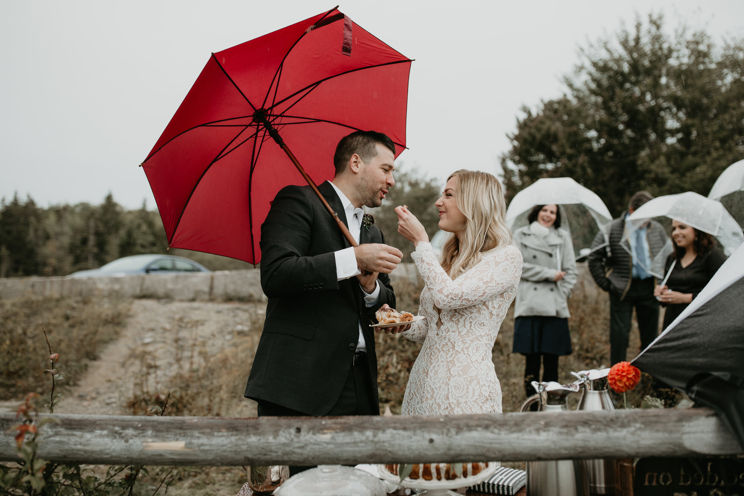 Nicole-Daacke-Photography-Acadia-national-park-elopement-photography-elopement-in-acadia-inspiration-maine-intimate-wedding-destination-elopement-photographer-rainy-day-maine-coast-bar-harbor-elopement-photography-141.jpg