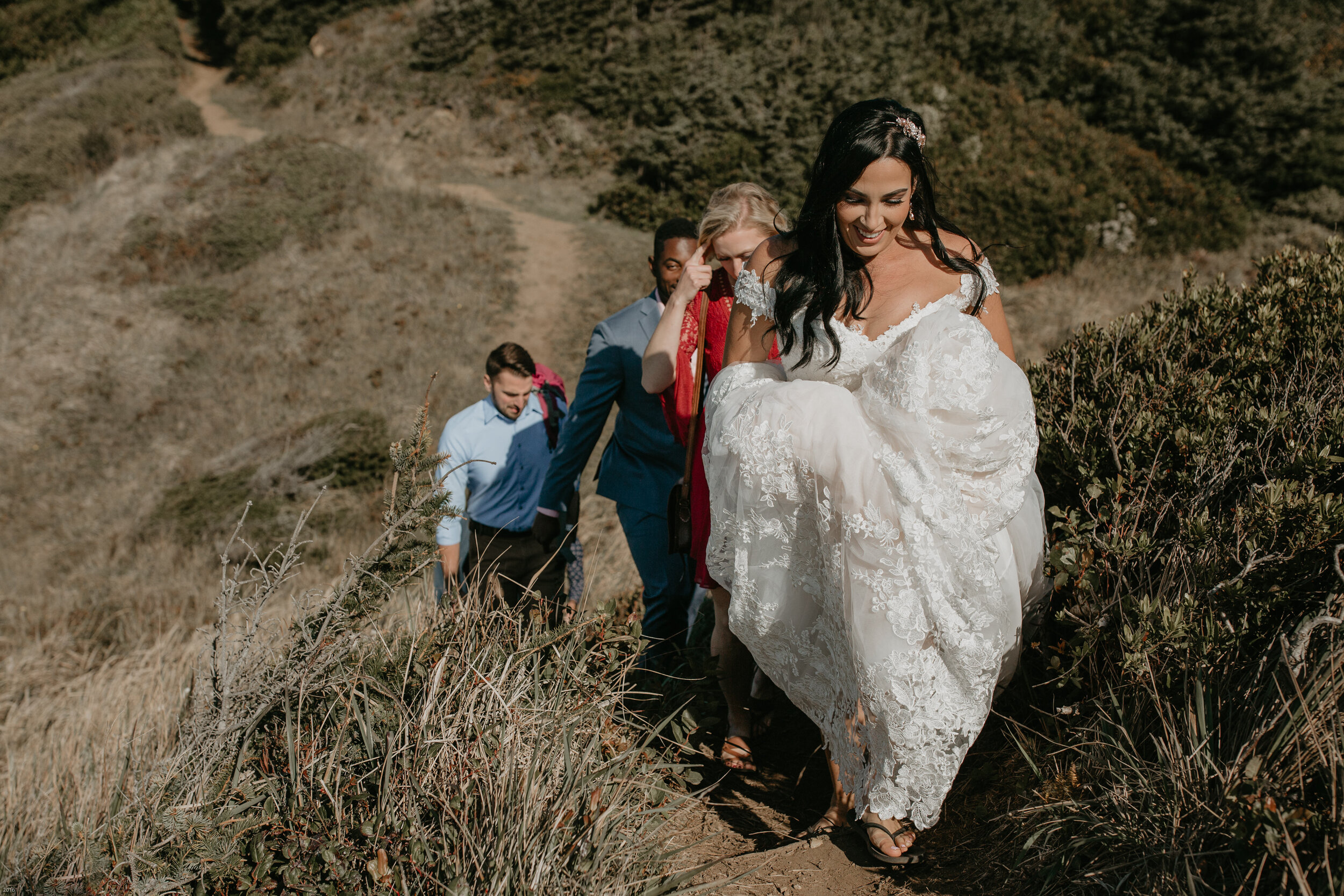 oregon-coast-elopement-at-samuel-boardman-state-park-scenic-road-southern-oregon-coast-elopement-photographer-Nicole-Daacke-Photography-109.jpg