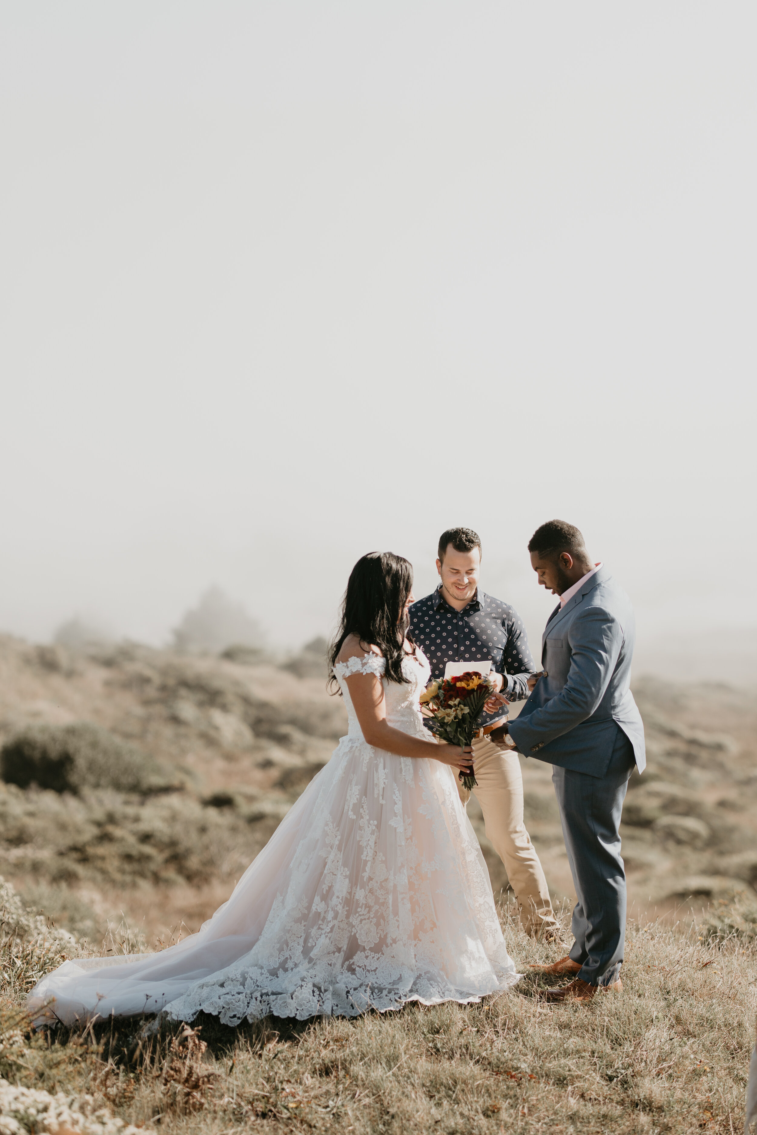 oregon-coast-elopement-at-samuel-boardman-state-park-scenic-road-southern-oregon-coast-elopement-photographer-Nicole-Daacke-Photography-112.jpg