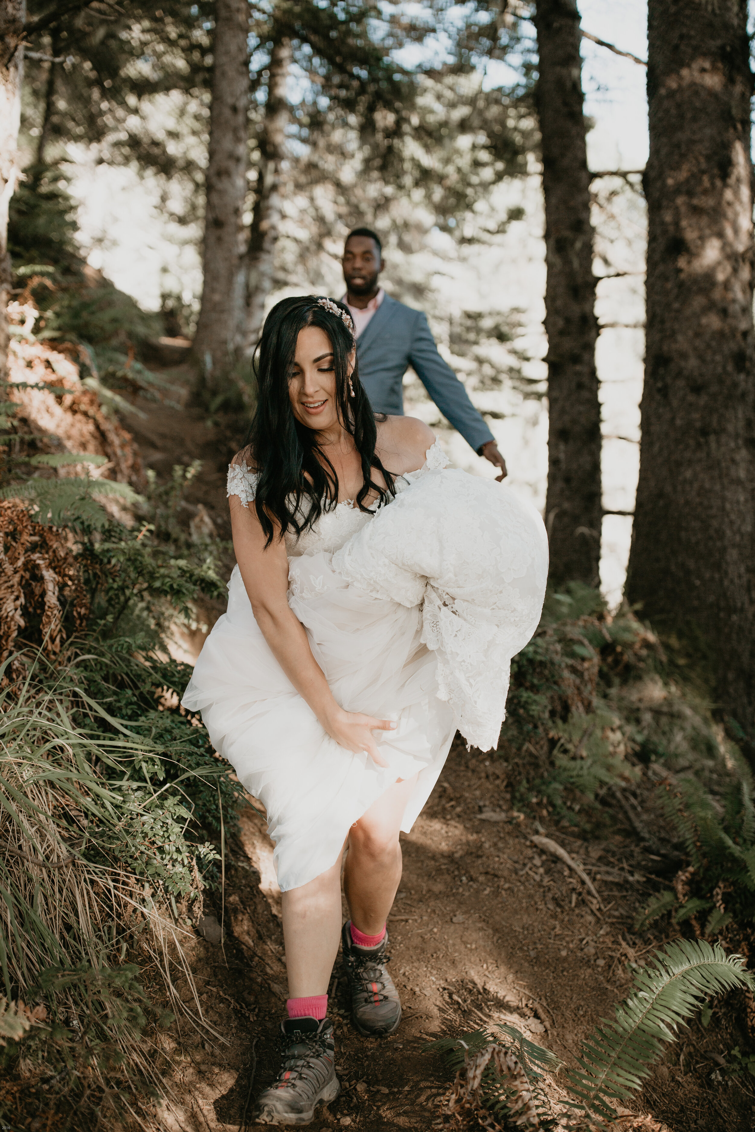 oregon-coast-elopement-at-samuel-boardman-state-park-scenic-road-southern-oregon-coast-elopement-photographer-Nicole-Daacke-Photography-149.jpg