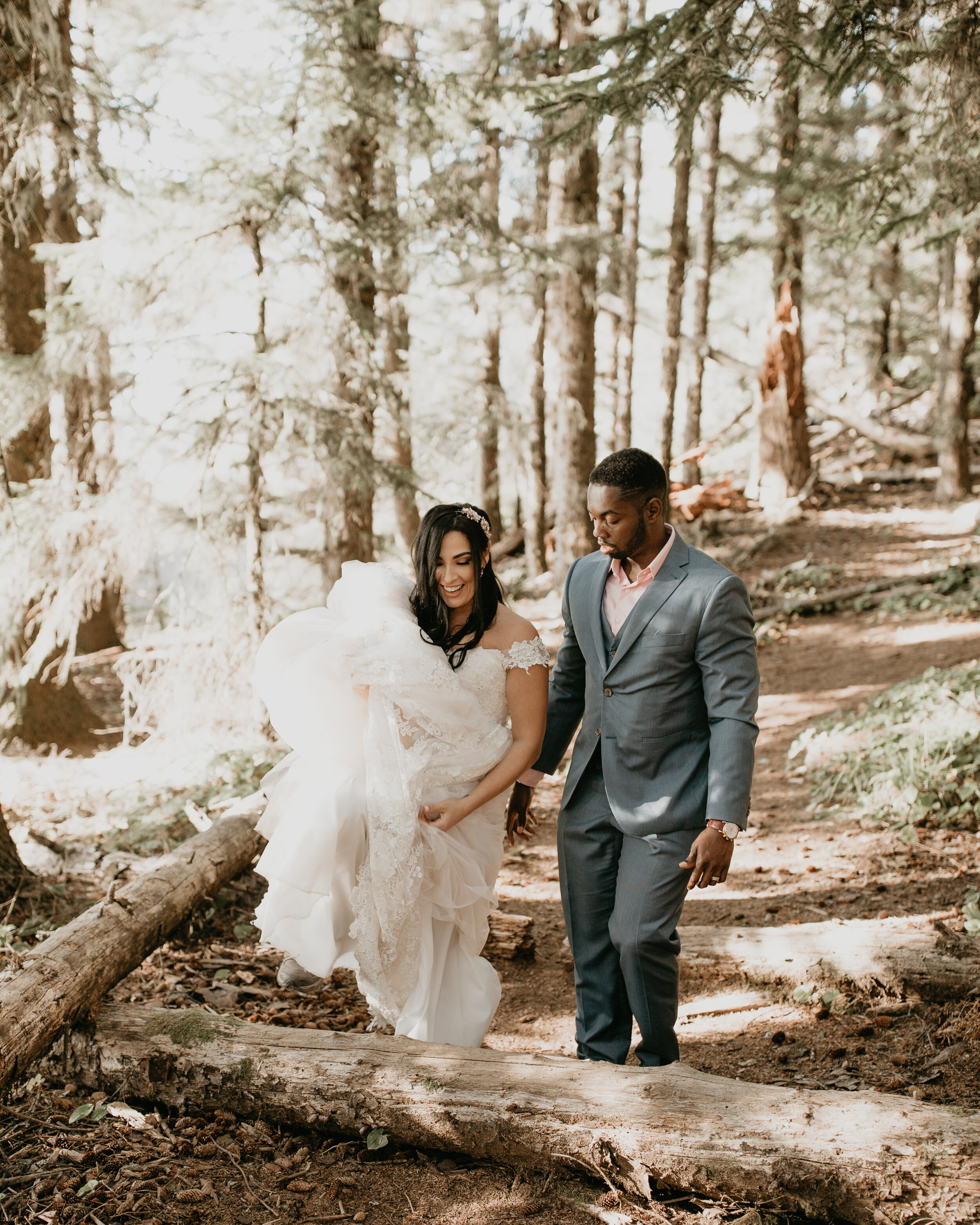 oregon-coast-elopement-at-samuel-boardman-state-park-scenic-road-southern-oregon-coast-elopement-photographer-Nicole-Daacke-Photography-154.jpg