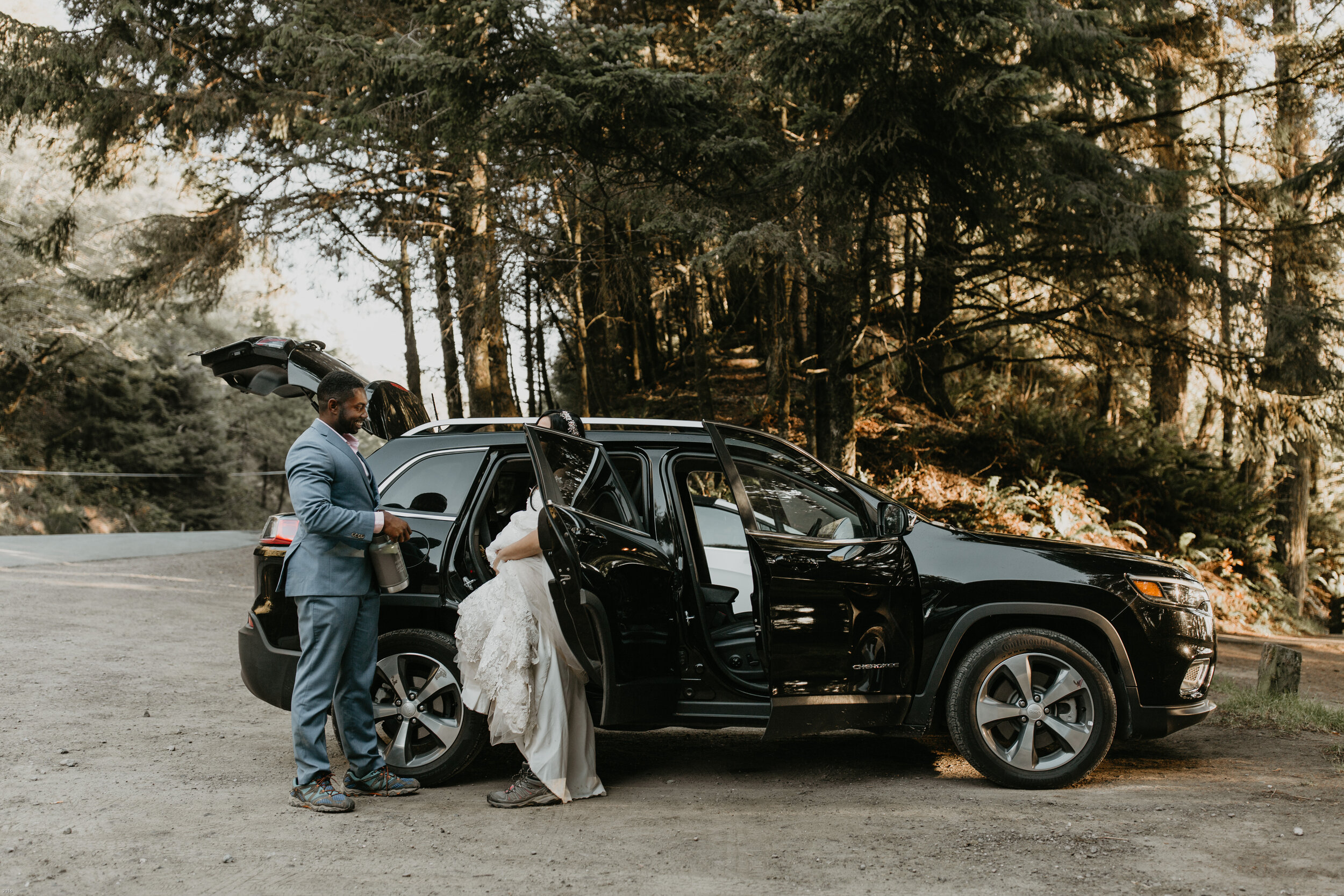 oregon-coast-elopement-at-samuel-boardman-state-park-scenic-road-southern-oregon-coast-elopement-photographer-Nicole-Daacke-Photography-168.jpg