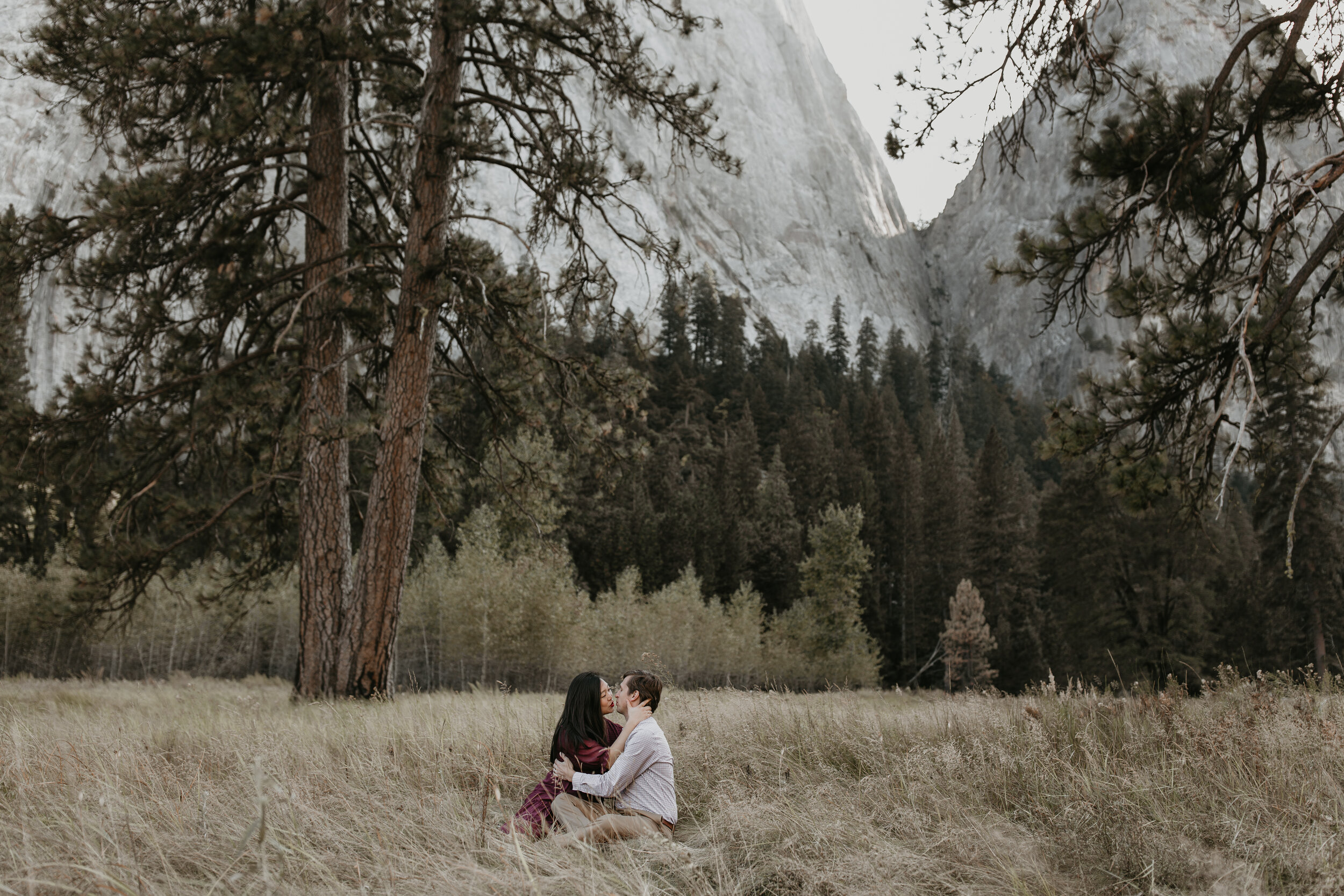 yosemite-national-park-couples-session-at-taft-point-and-yosemite-valley-yosemite-elopement-photographer-nicole-daacke-photography-108.jpg