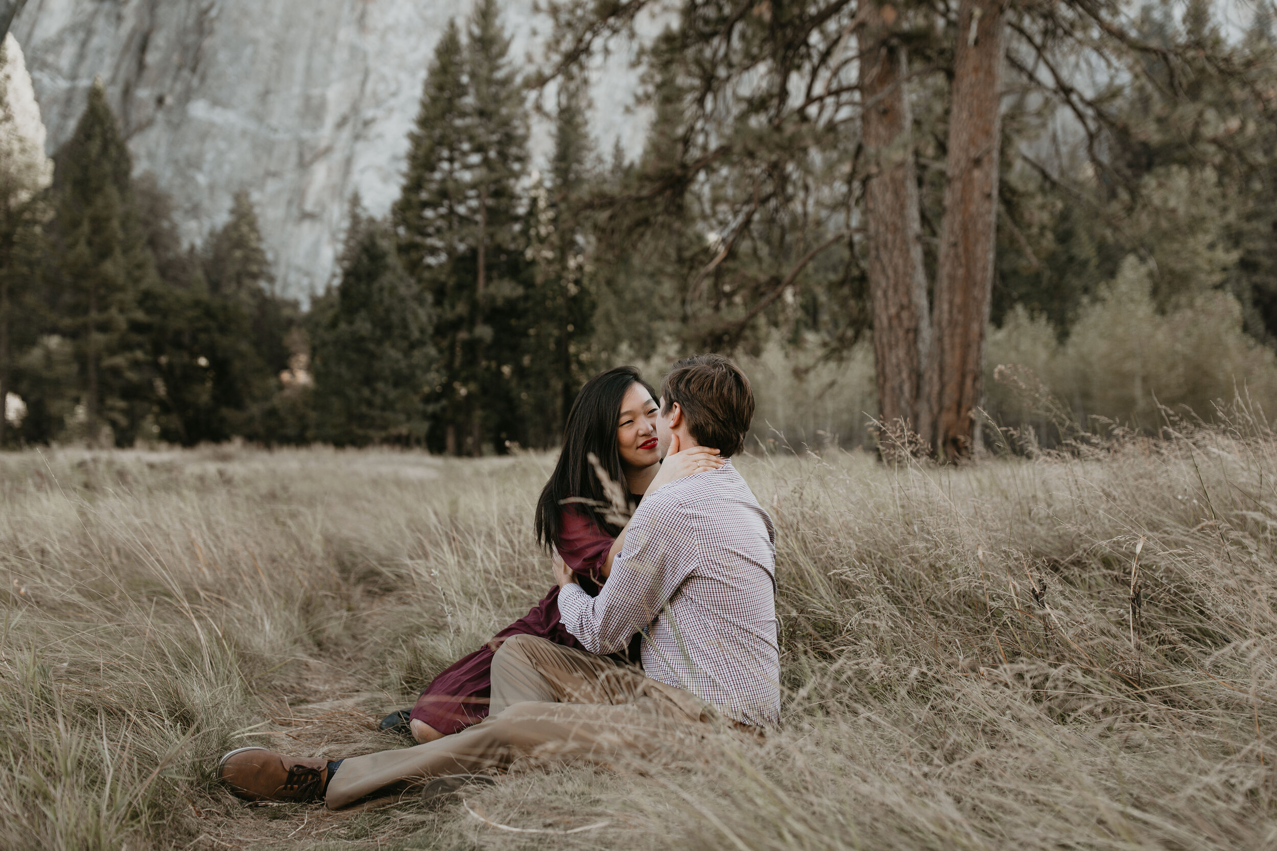 yosemite-national-park-couples-session-at-taft-point-and-yosemite-valley-yosemite-elopement-photographer-nicole-daacke-photography-110.jpg