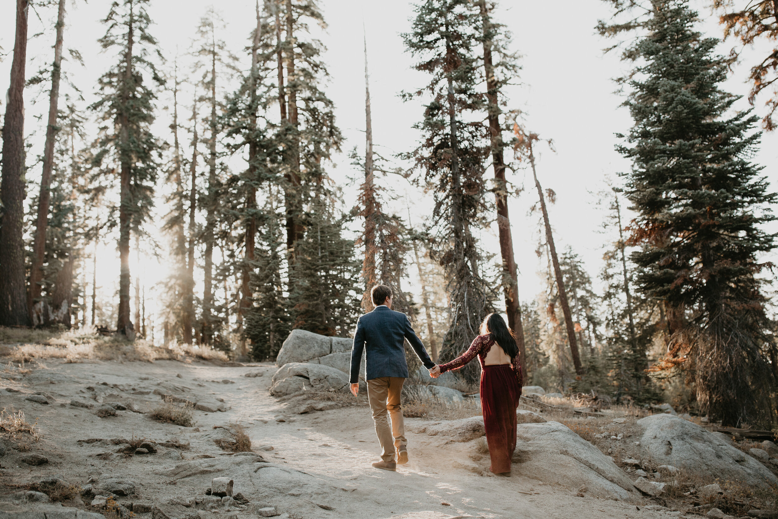 yosemite-national-park-couples-session-at-taft-point-and-yosemite-valley-yosemite-elopement-photographer-nicole-daacke-photography-116.jpg