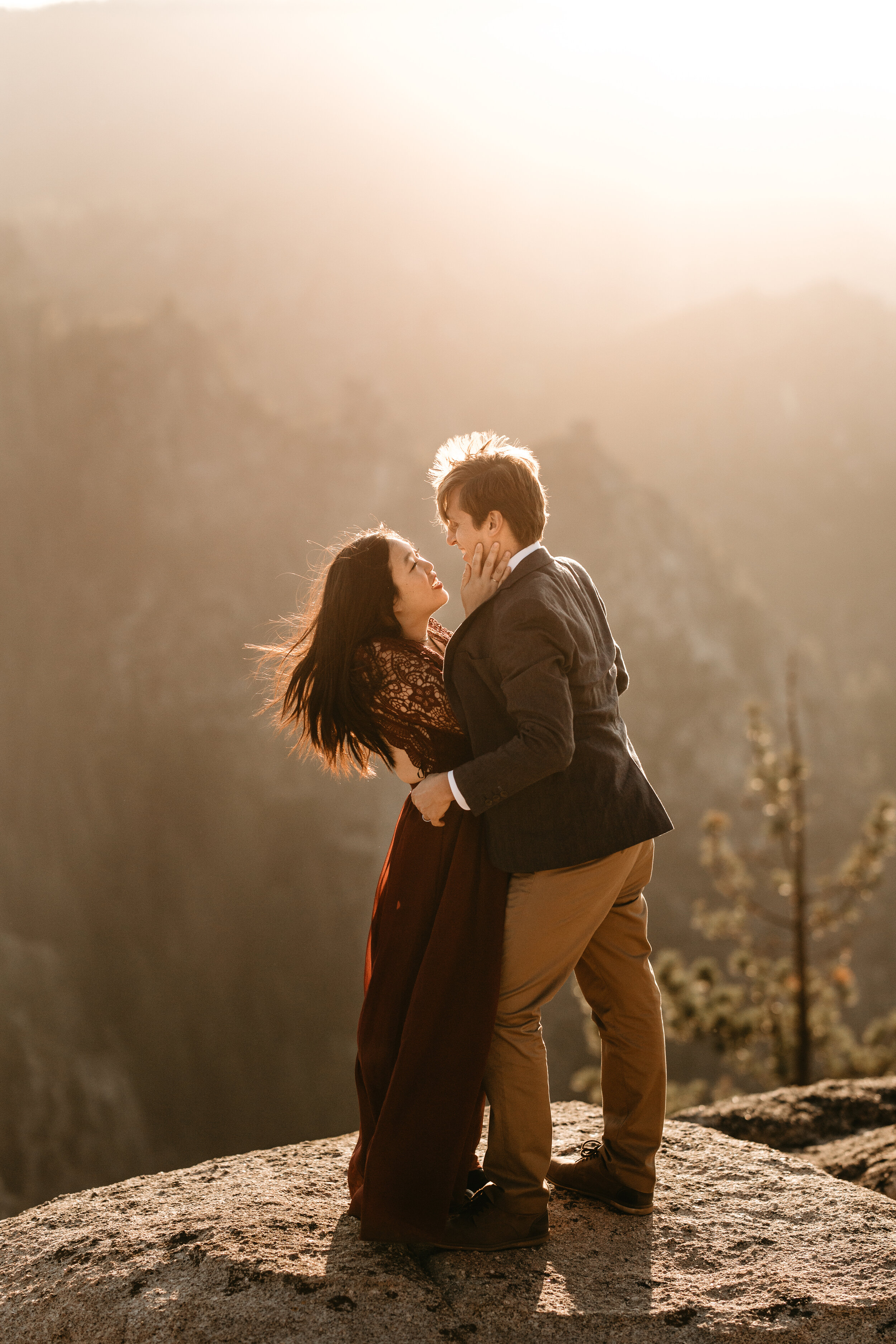 yosemite-national-park-couples-session-at-taft-point-and-yosemite-valley-yosemite-elopement-photographer-nicole-daacke-photography-131.jpg