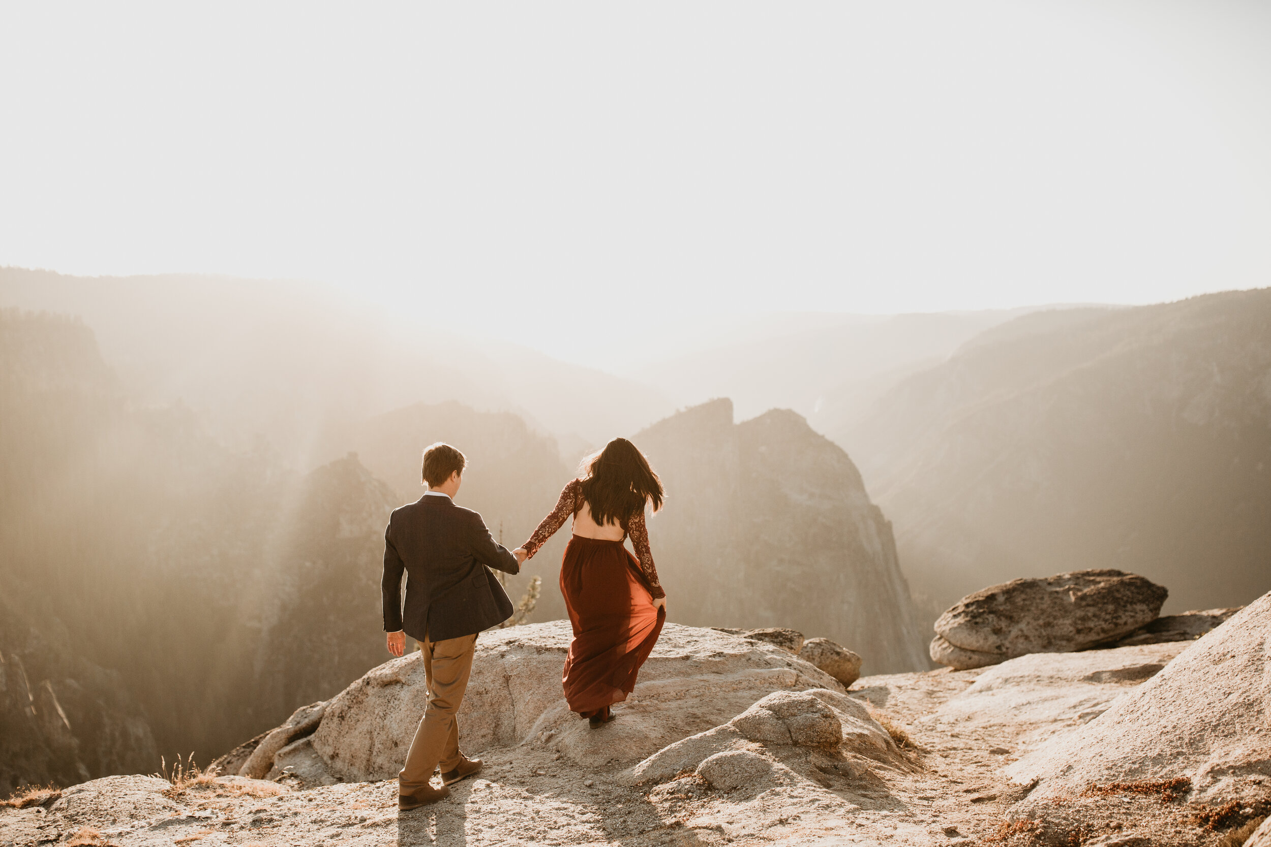 yosemite-national-park-couples-session-at-taft-point-and-yosemite-valley-yosemite-elopement-photographer-nicole-daacke-photography-133.jpg