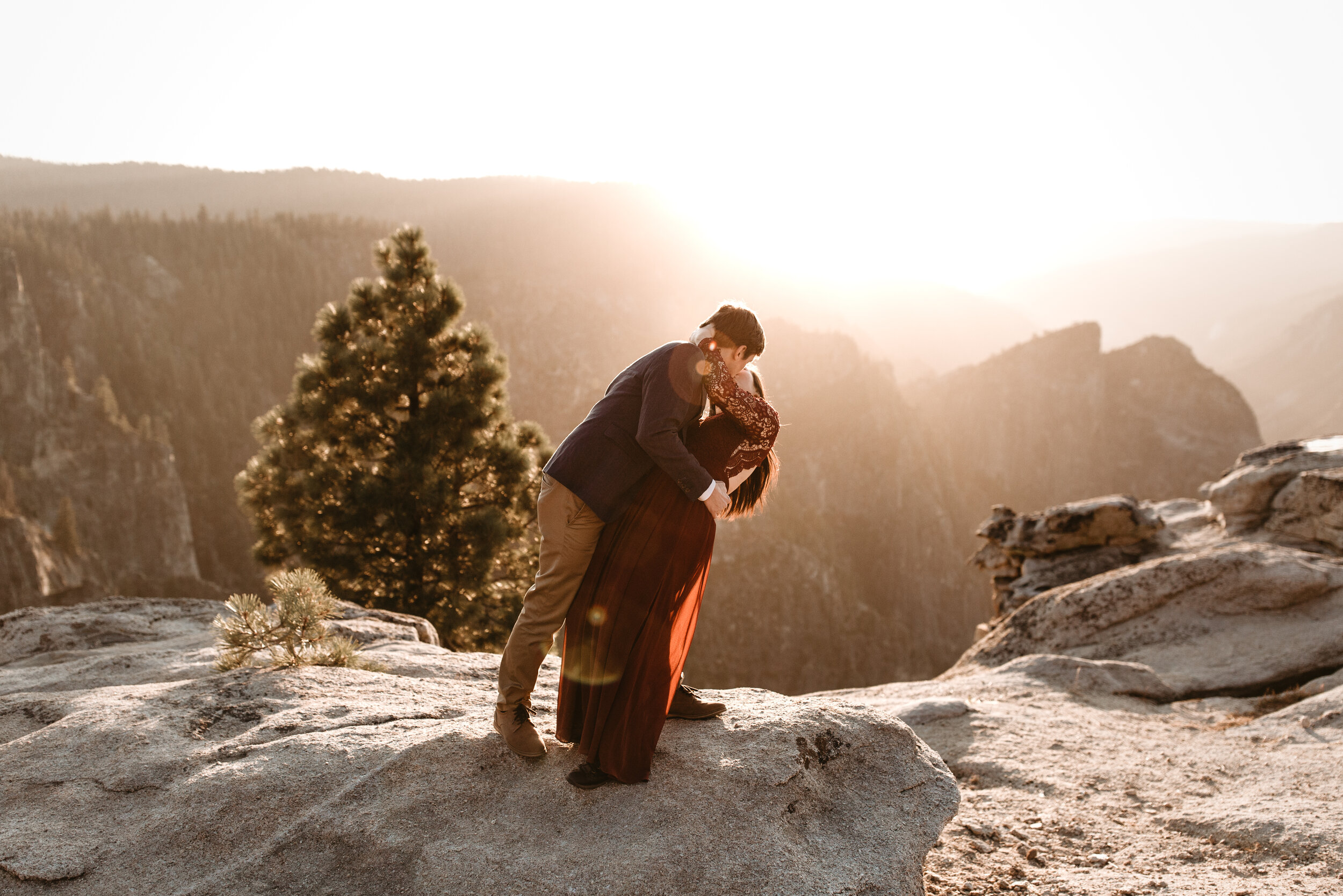 yosemite-national-park-couples-session-at-taft-point-and-yosemite-valley-yosemite-elopement-photographer-nicole-daacke-photography-144.jpg