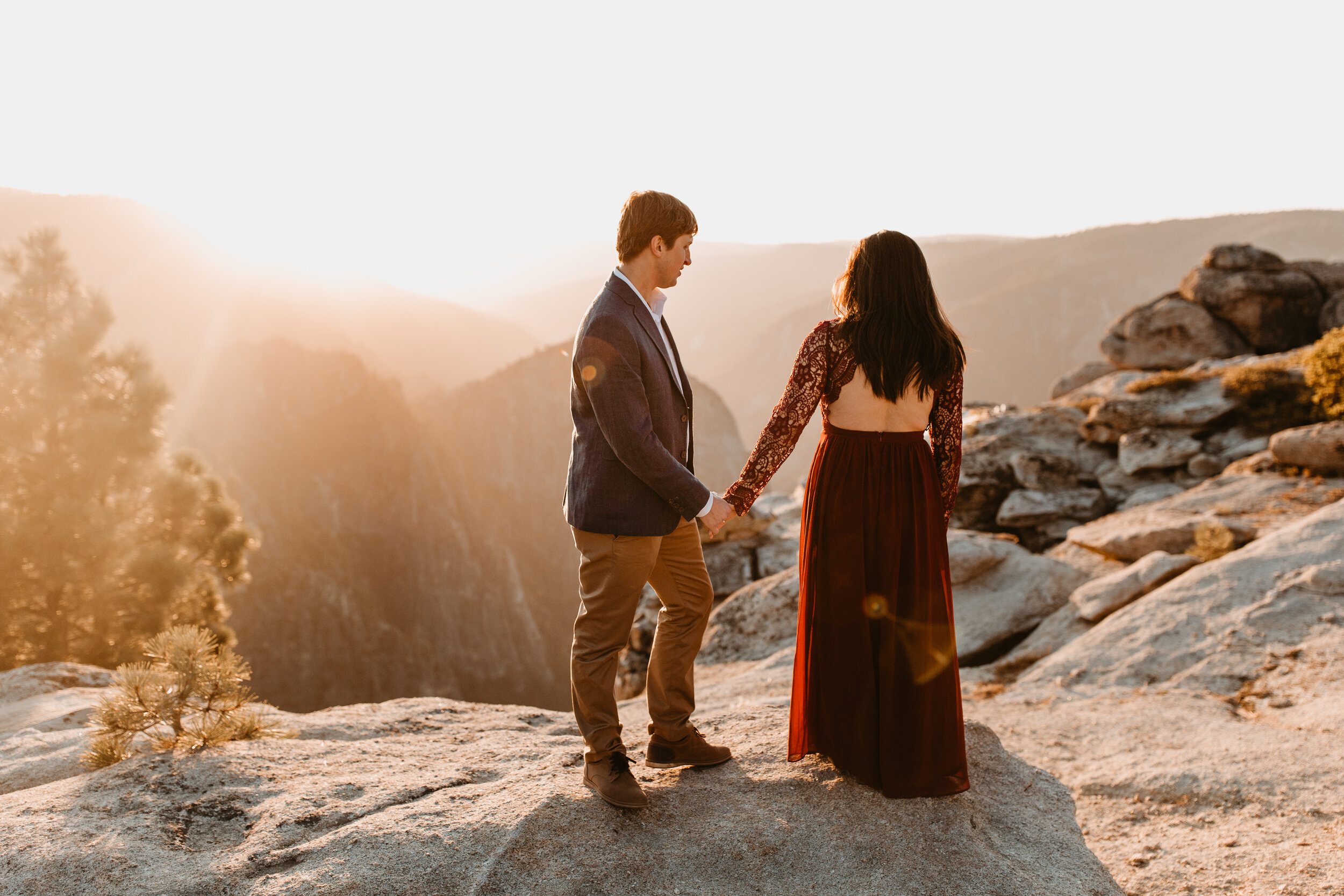 yosemite-national-park-couples-session-at-taft-point-and-yosemite-valley-yosemite-elopement-photographer-nicole-daacke-photography-145.jpg