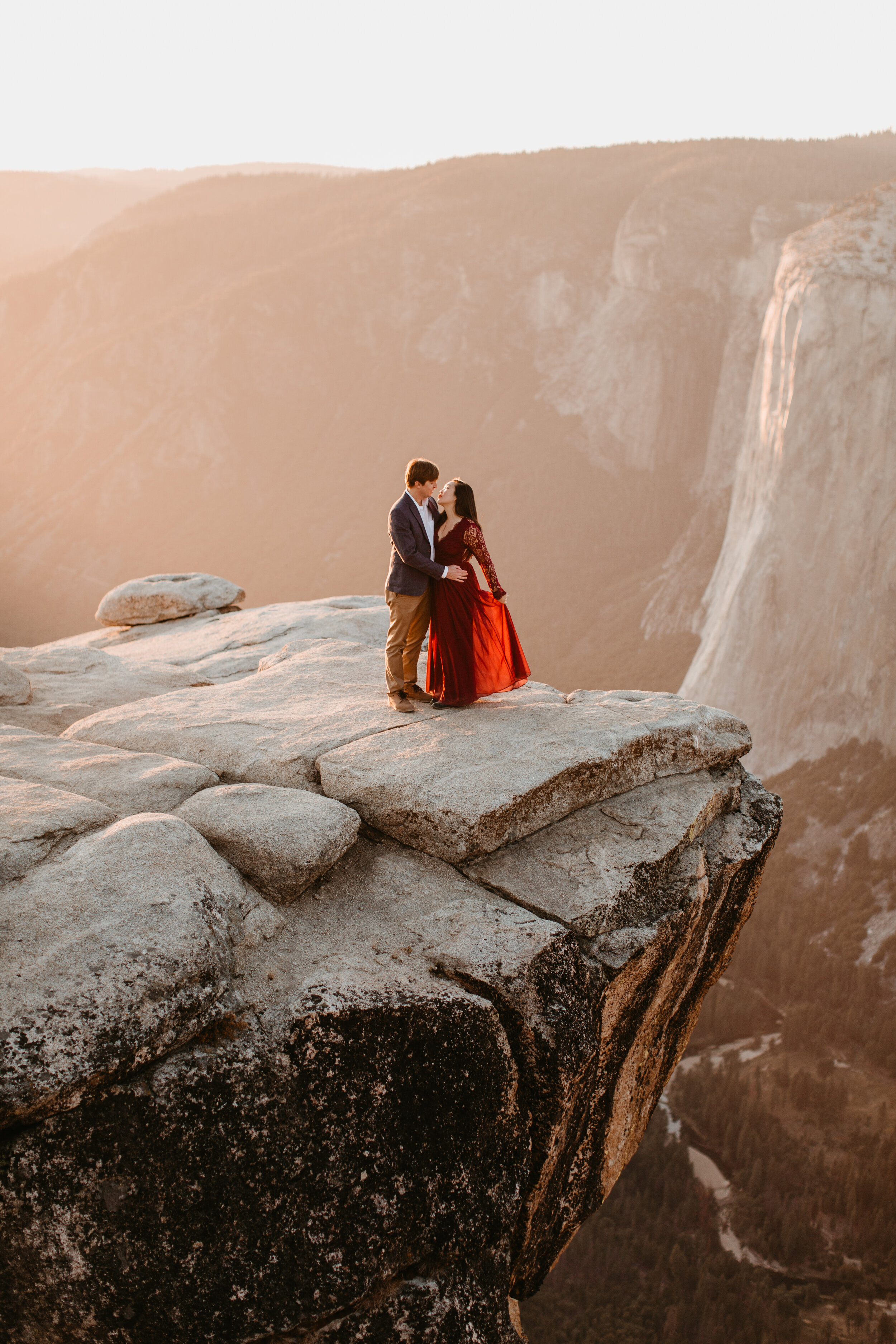 yosemite-national-park-couples-session-at-taft-point-and-yosemite-valley-yosemite-elopement-photographer-nicole-daacke-photography-152.jpg