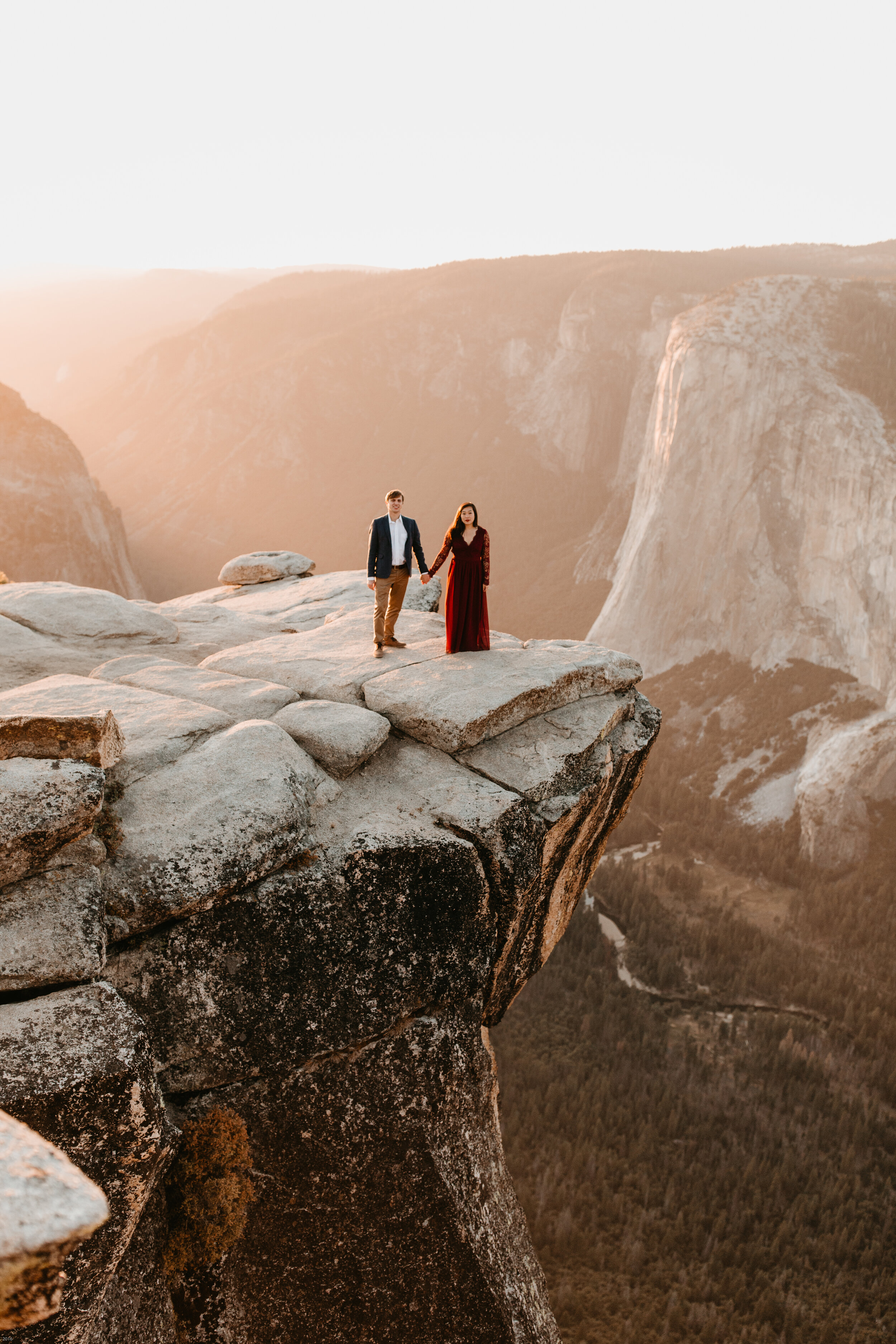 yosemite-national-park-couples-session-at-taft-point-and-yosemite-valley-yosemite-elopement-photographer-nicole-daacke-photography-154.jpg