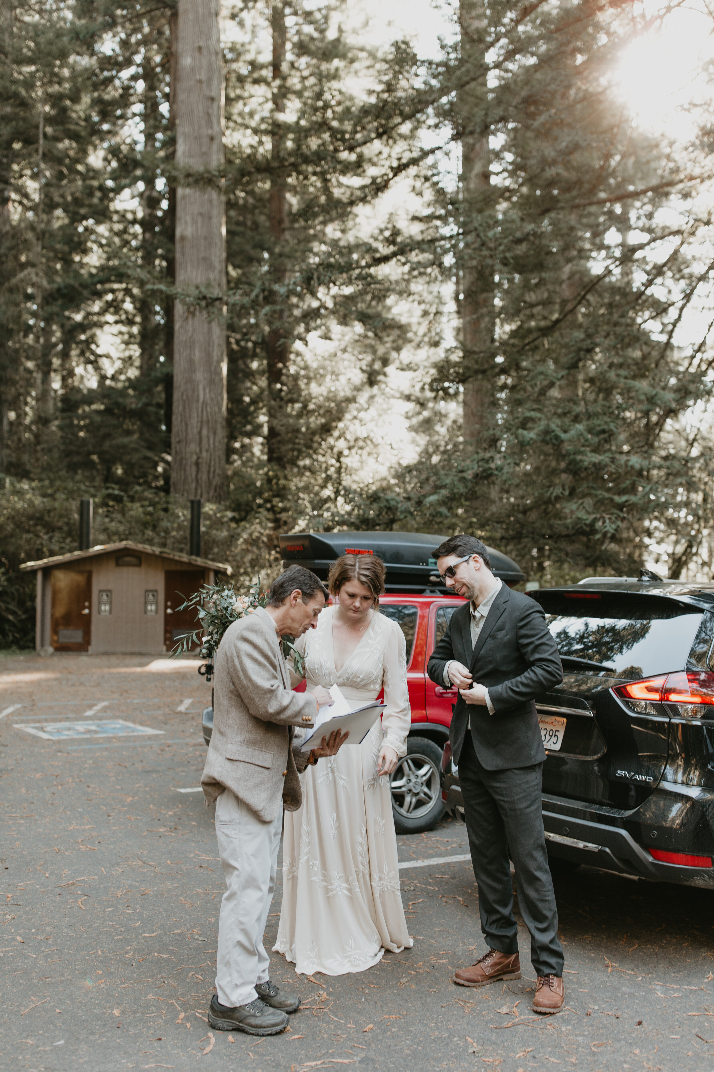 nicole-daacke-photography-redwood-forest-elopement-in-northern-california-patricks-point-coast-adventure-elopement-photography-redwoods-elopement-photographer-127.jpg