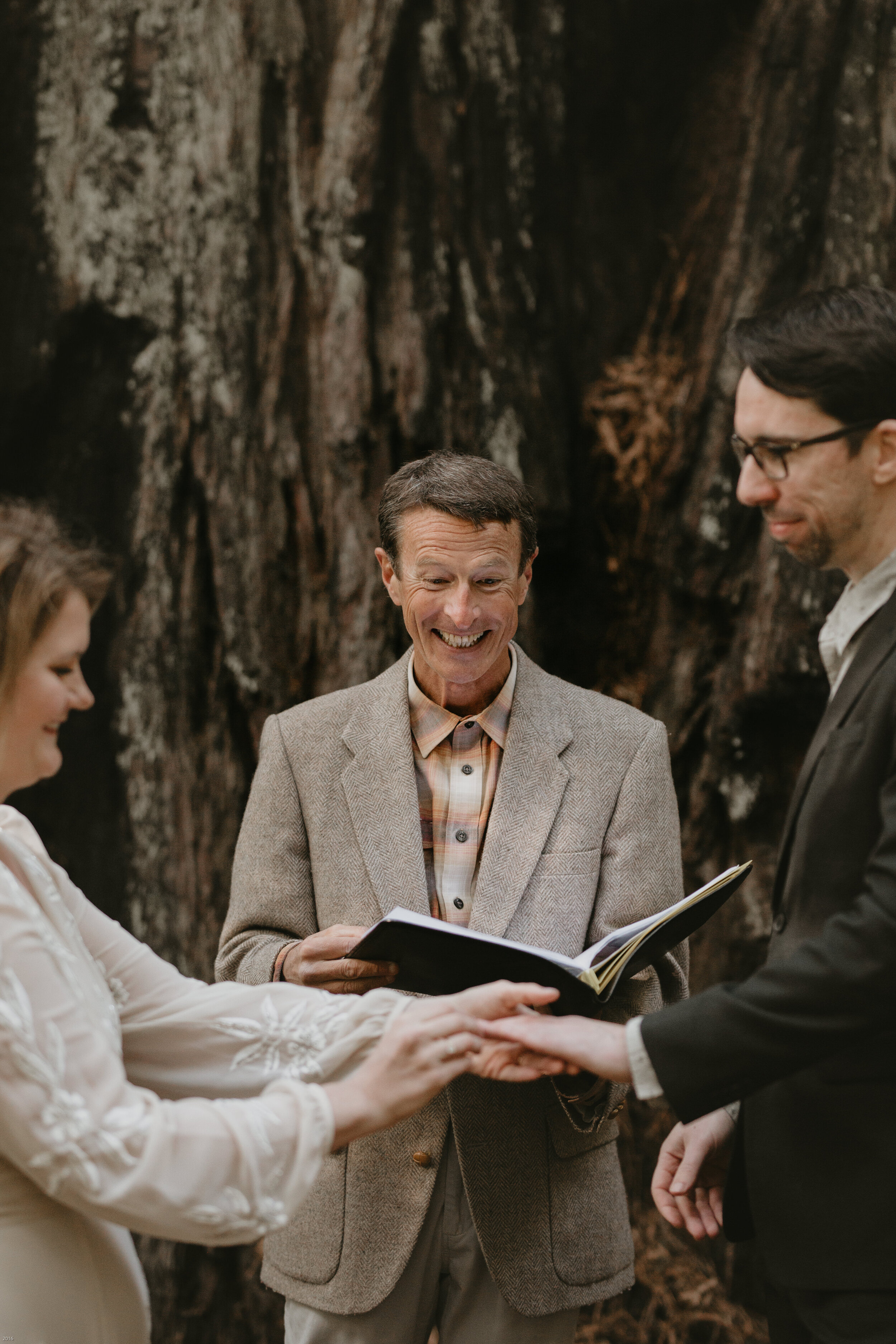 nicole-daacke-photography-redwood-forest-elopement-in-northern-california-patricks-point-coast-adventure-elopement-photography-redwoods-elopement-photographer-146.jpg