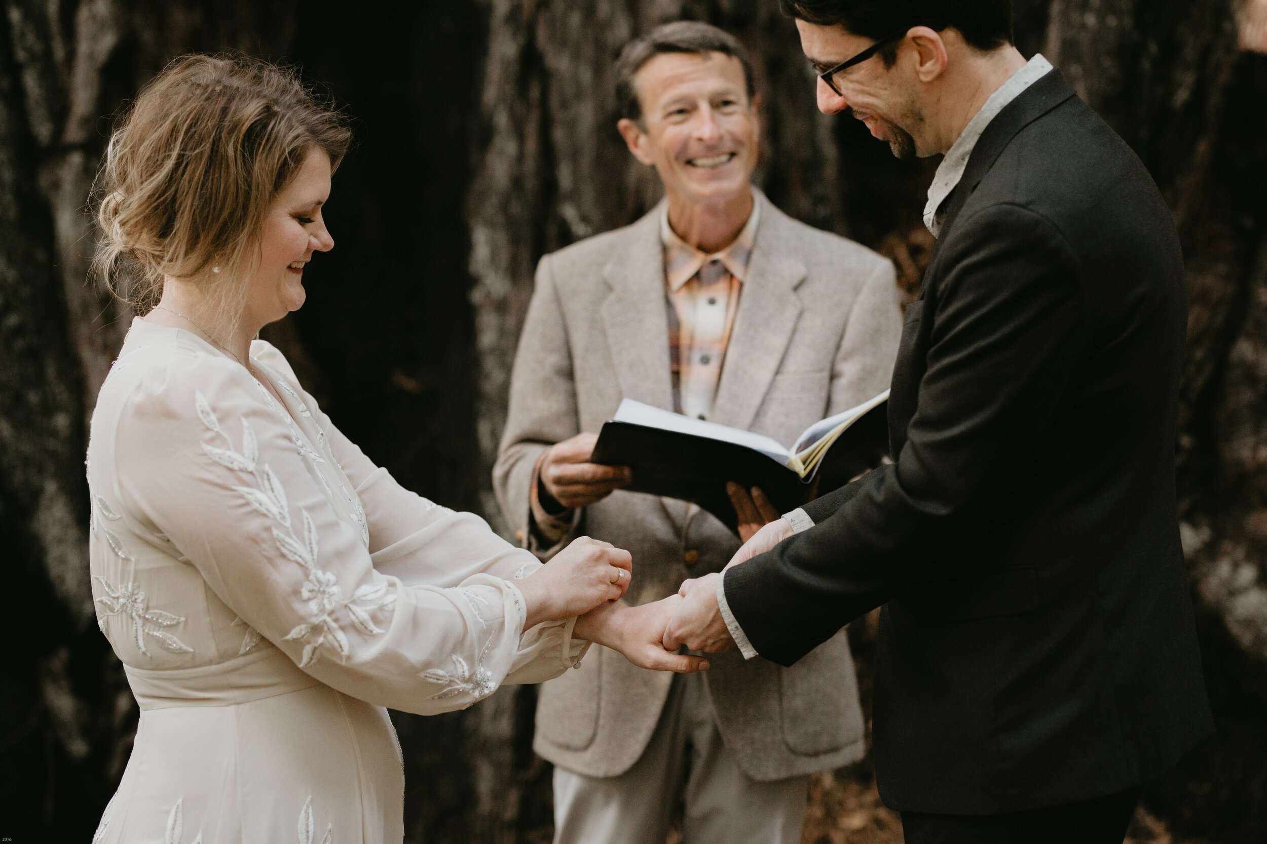 nicole-daacke-photography-redwood-forest-elopement-in-northern-california-patricks-point-coast-adventure-elopement-photography-redwoods-elopement-photographer-145.jpg