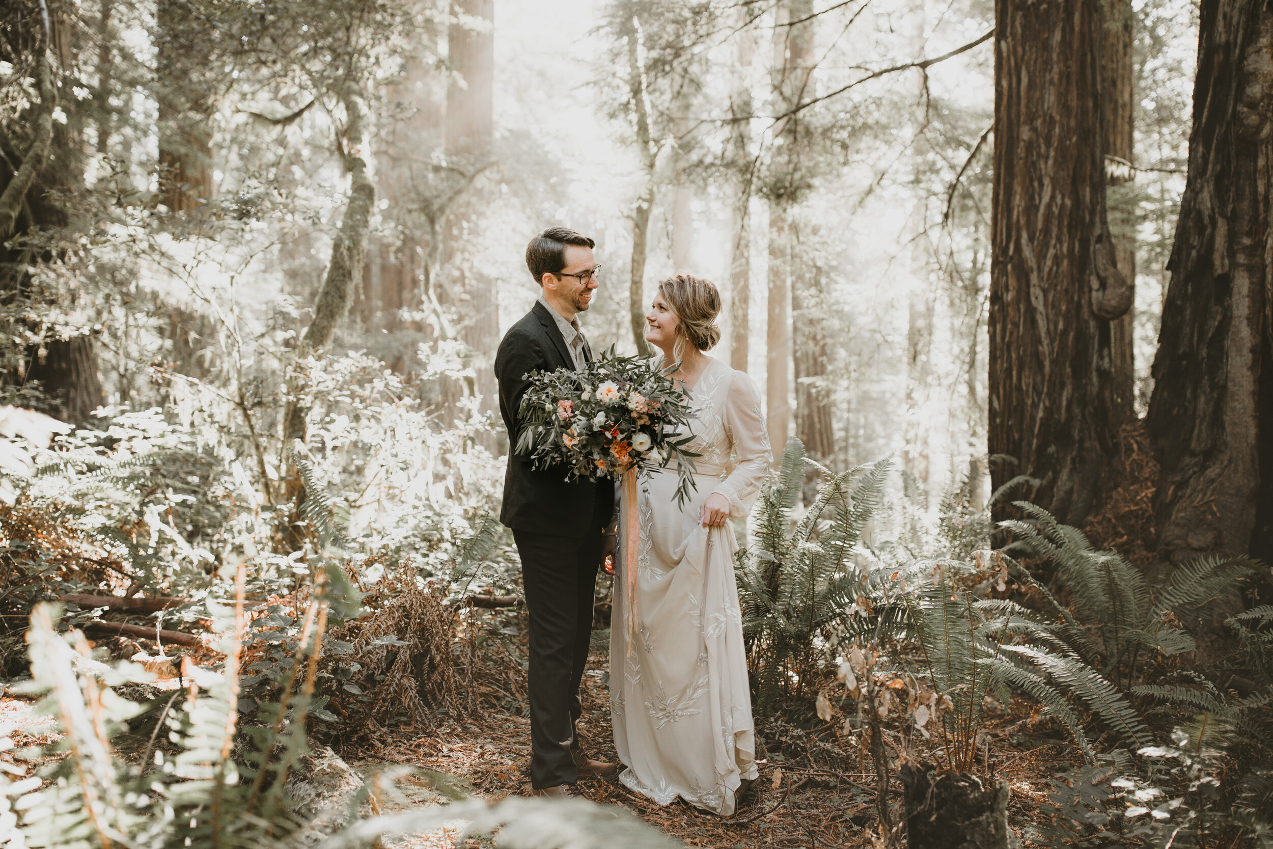 nicole-daacke-photography-redwood-forest-elopement-in-northern-california-patricks-point-coast-adventure-elopement-photography-redwoods-elopement-photographer-160.jpg