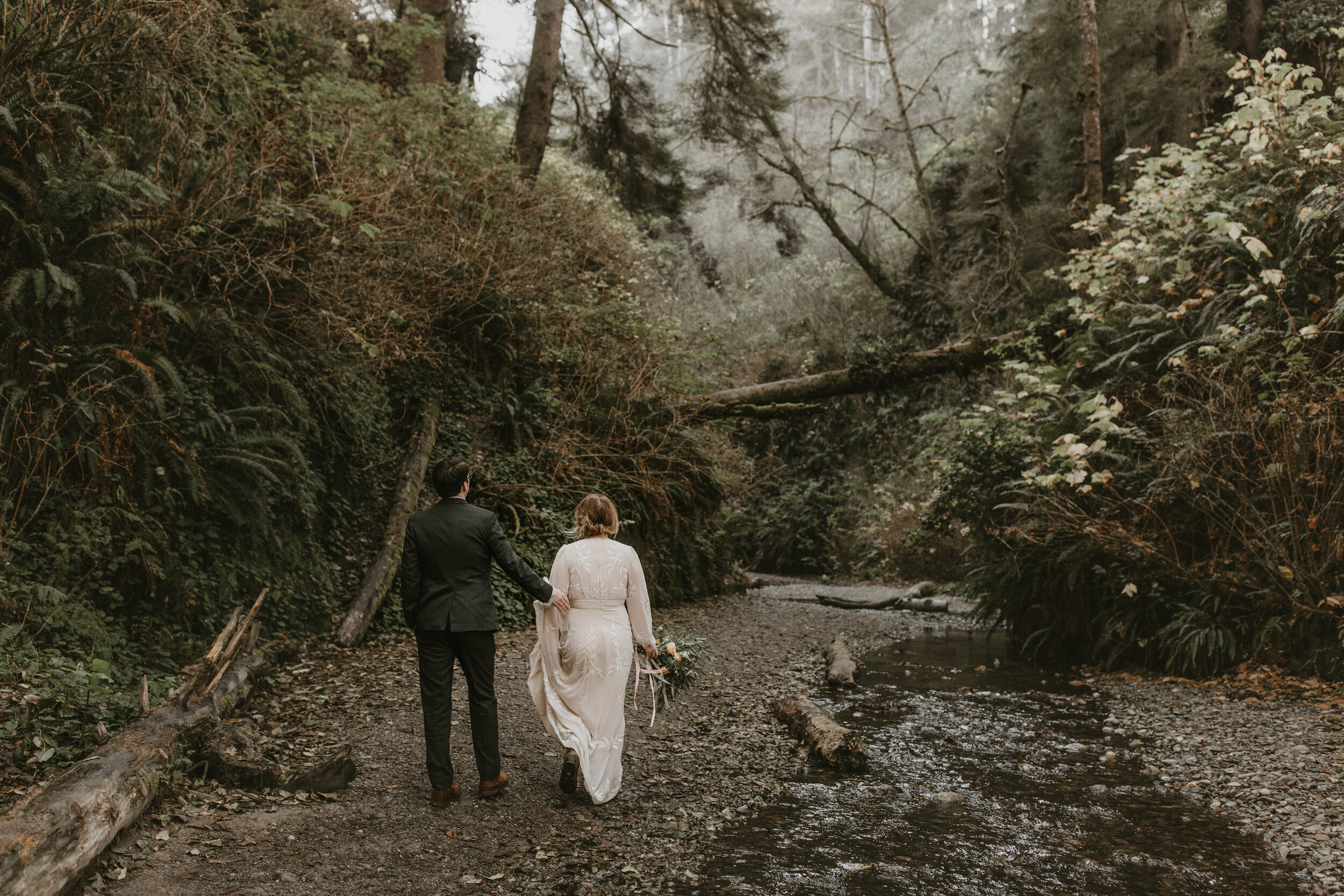 nicole-daacke-photography-redwood-forest-elopement-in-northern-california-patricks-point-coast-adventure-elopement-photography-redwoods-elopement-photographer-173.jpg