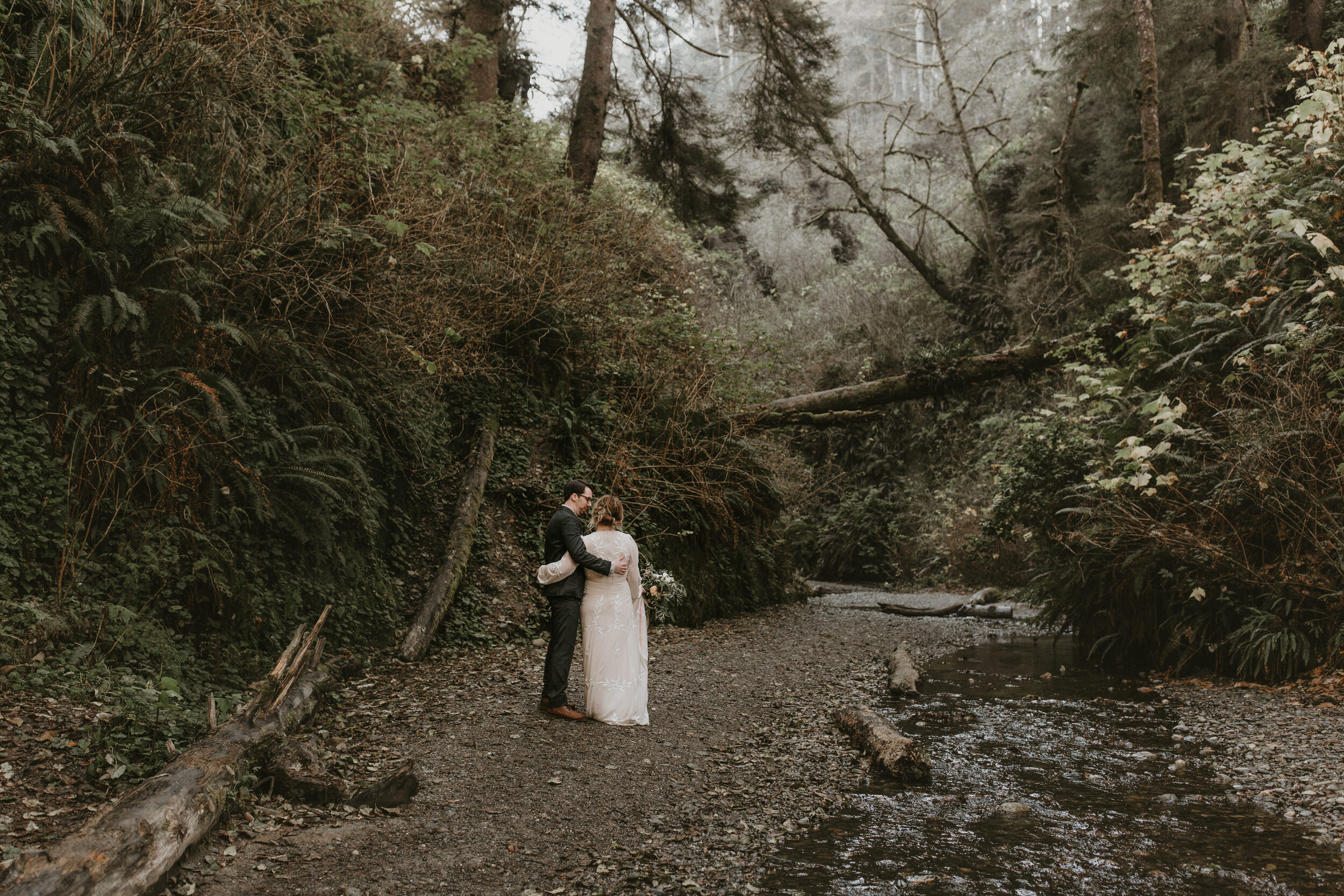 nicole-daacke-photography-redwood-forest-elopement-in-northern-california-patricks-point-coast-adventure-elopement-photography-redwoods-elopement-photographer-174.jpg
