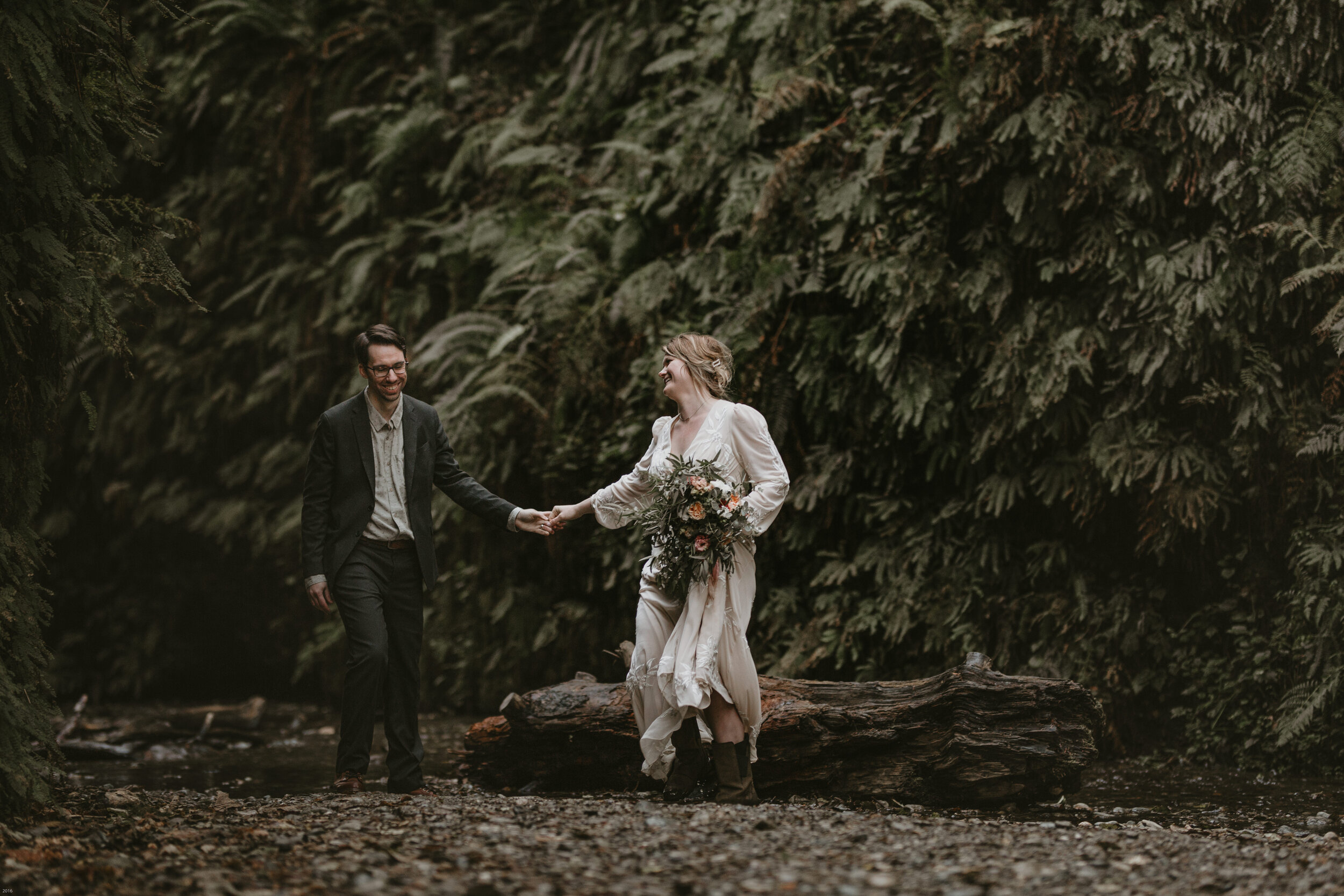 nicole-daacke-photography-redwood-forest-elopement-in-northern-california-patricks-point-coast-adventure-elopement-photography-redwoods-elopement-photographer-178.jpg