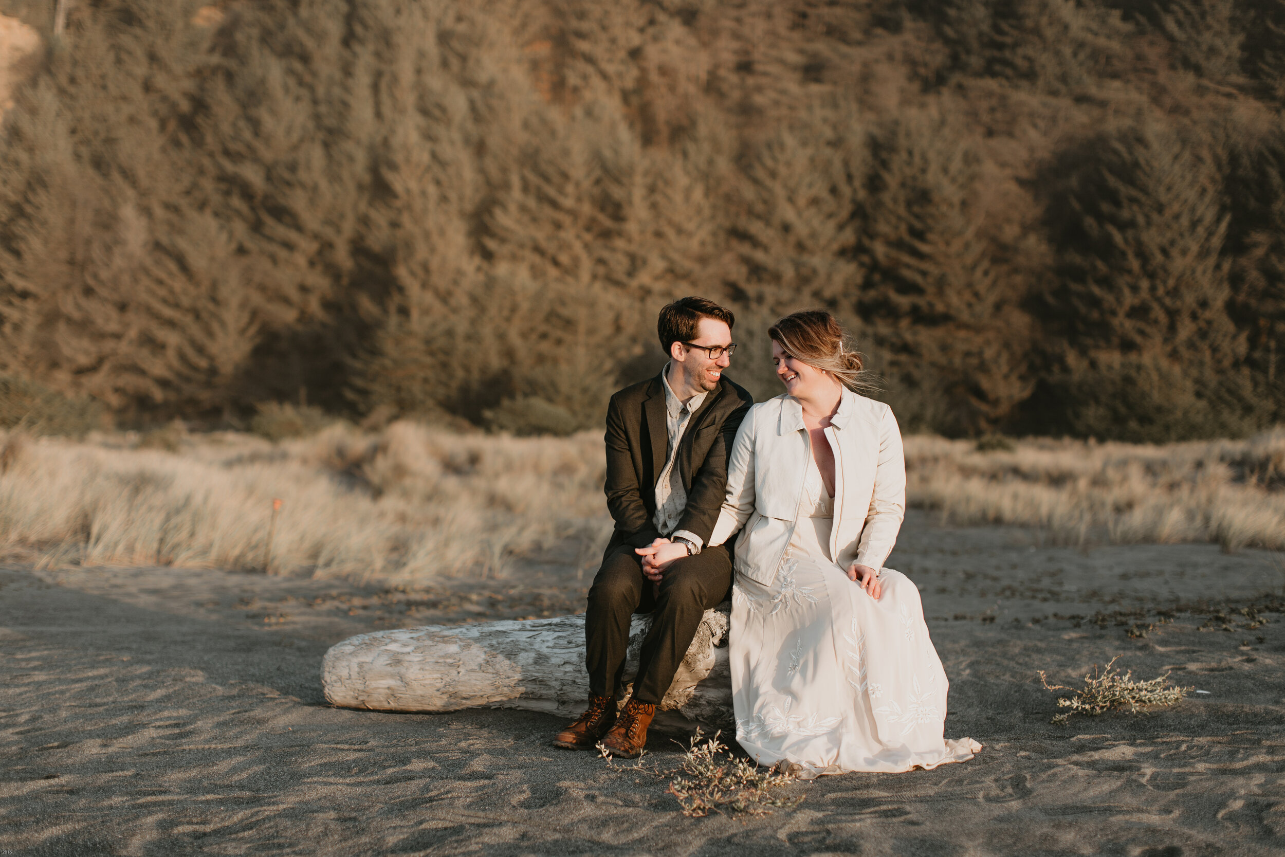 nicole-daacke-photography-redwood-forest-elopement-in-northern-california-patricks-point-coast-adventure-elopement-photography-redwoods-elopement-photographer-217.jpg