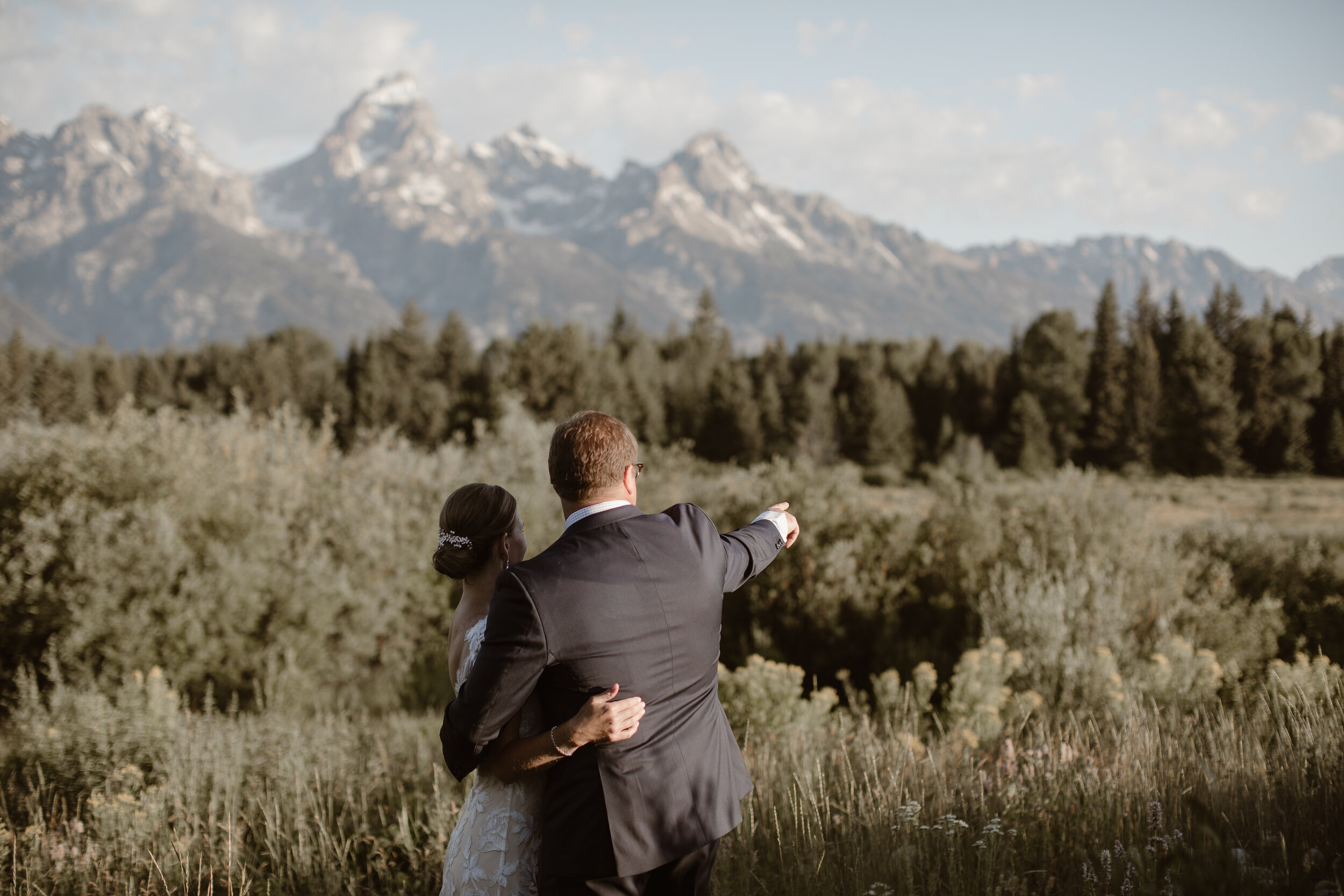 Nicole-Daacke-Photography-elopement-wedding-moose-watching-wyoming-wedding.jpg