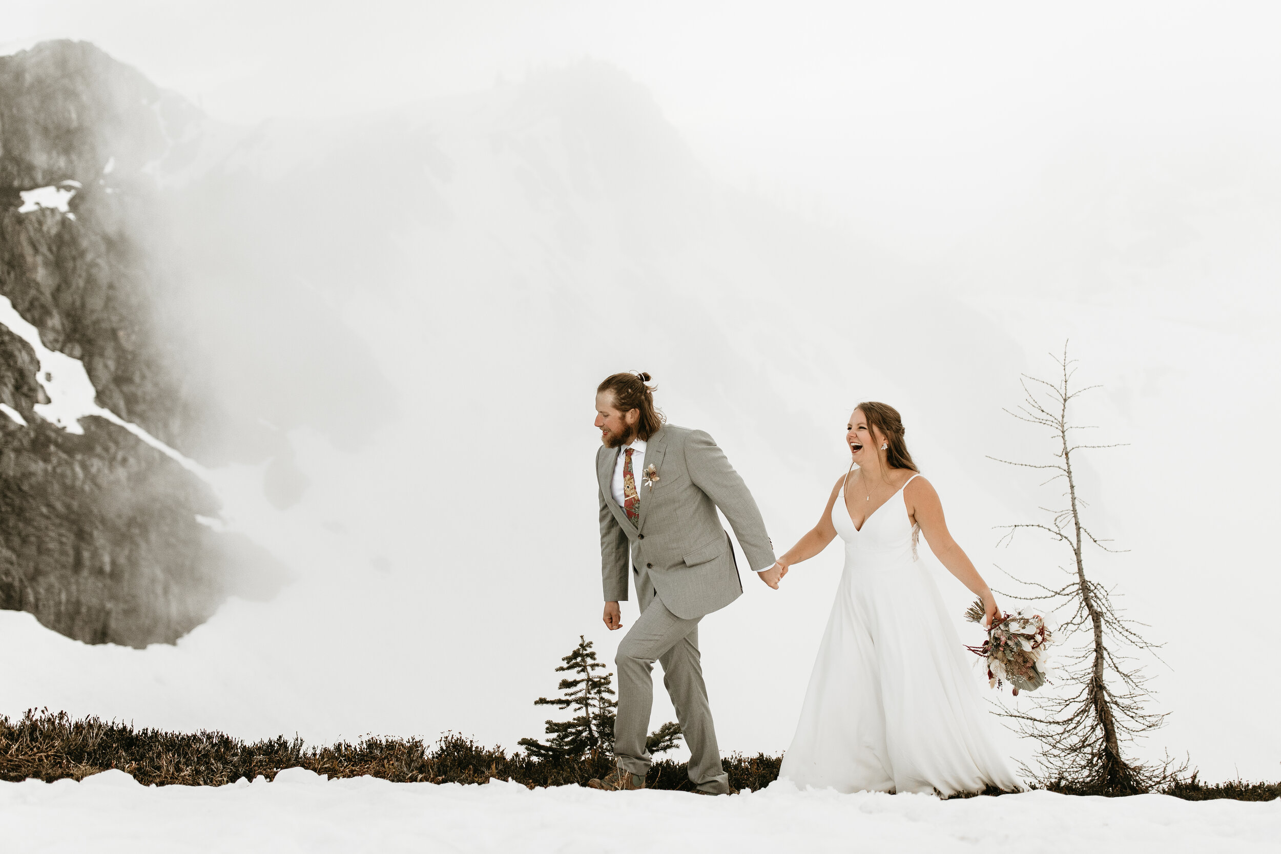 Nicole-Daacke-Photography-elopement-snow-storm.jpg