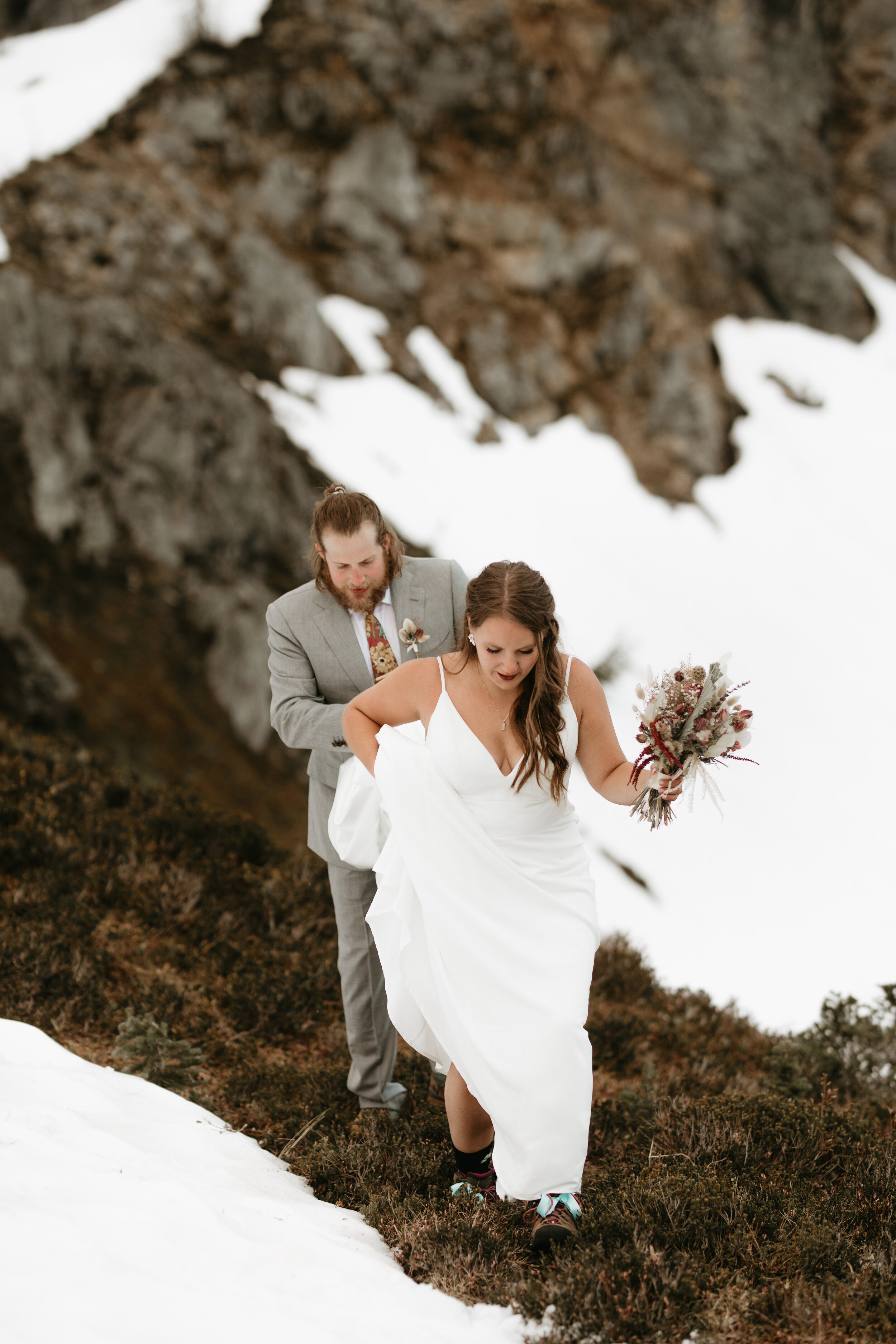 Nicole-Daacke-Photography-hiking-north-cascades.jpg