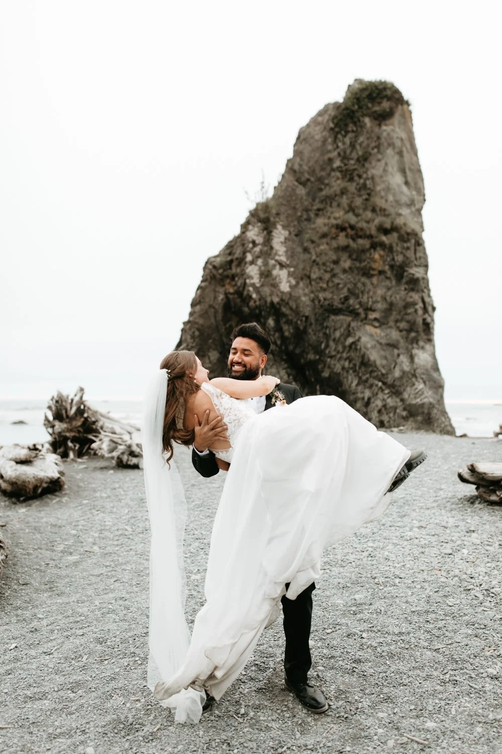 hoh-rainforest-elopement-in-olympic-national-park-ruby-beach-elopement-photographer-402.jpg