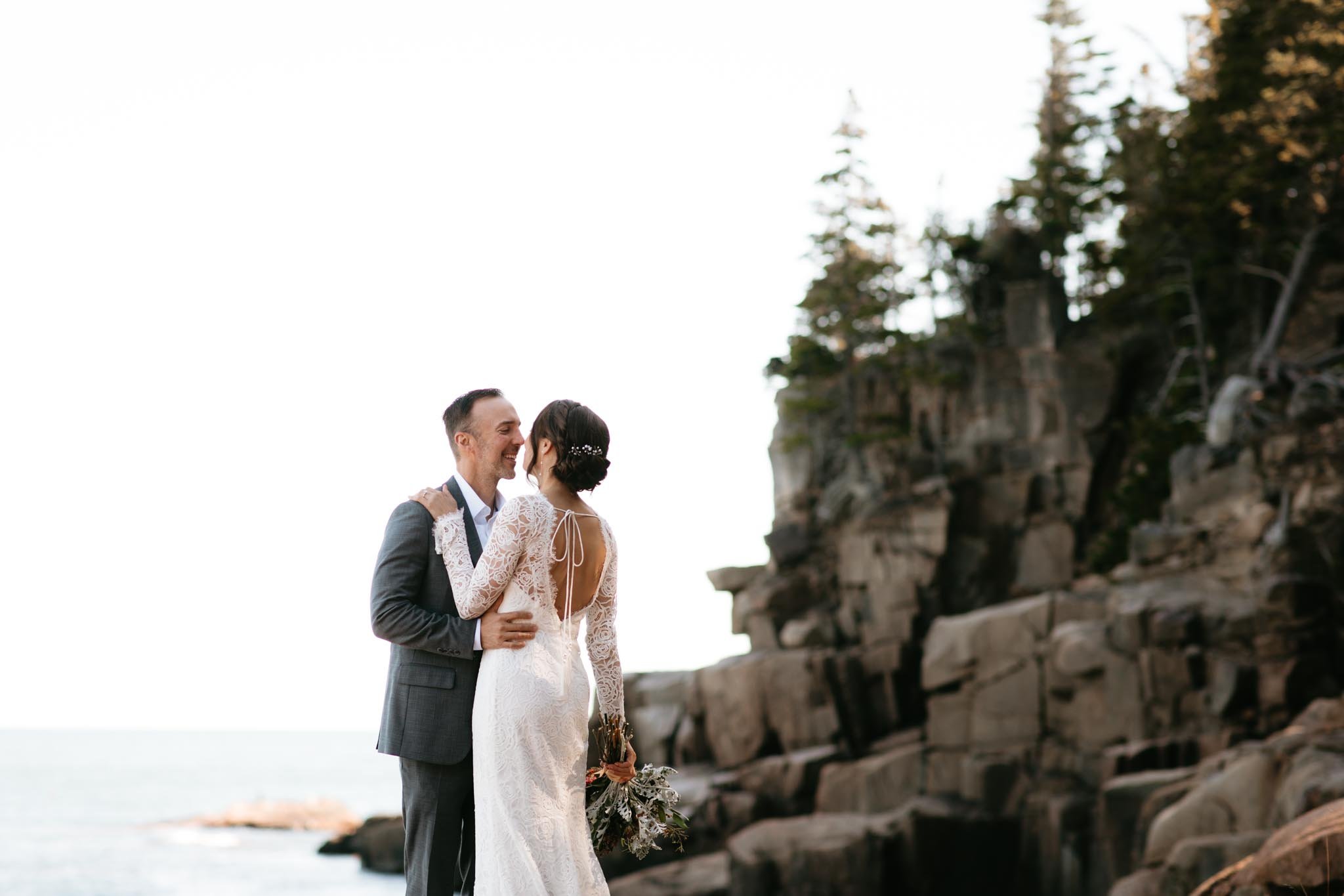 hiking_elopement_in_acadia_national_park_maine-108.jpg